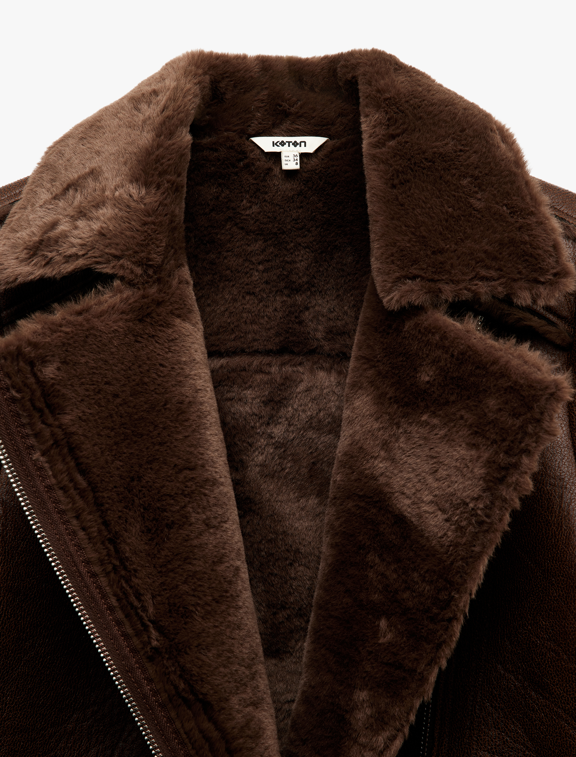   Peluş Astarlı Uzun Kollu Yakası Suni Kürklü Kruvaze Deri Görünümlü Ceket