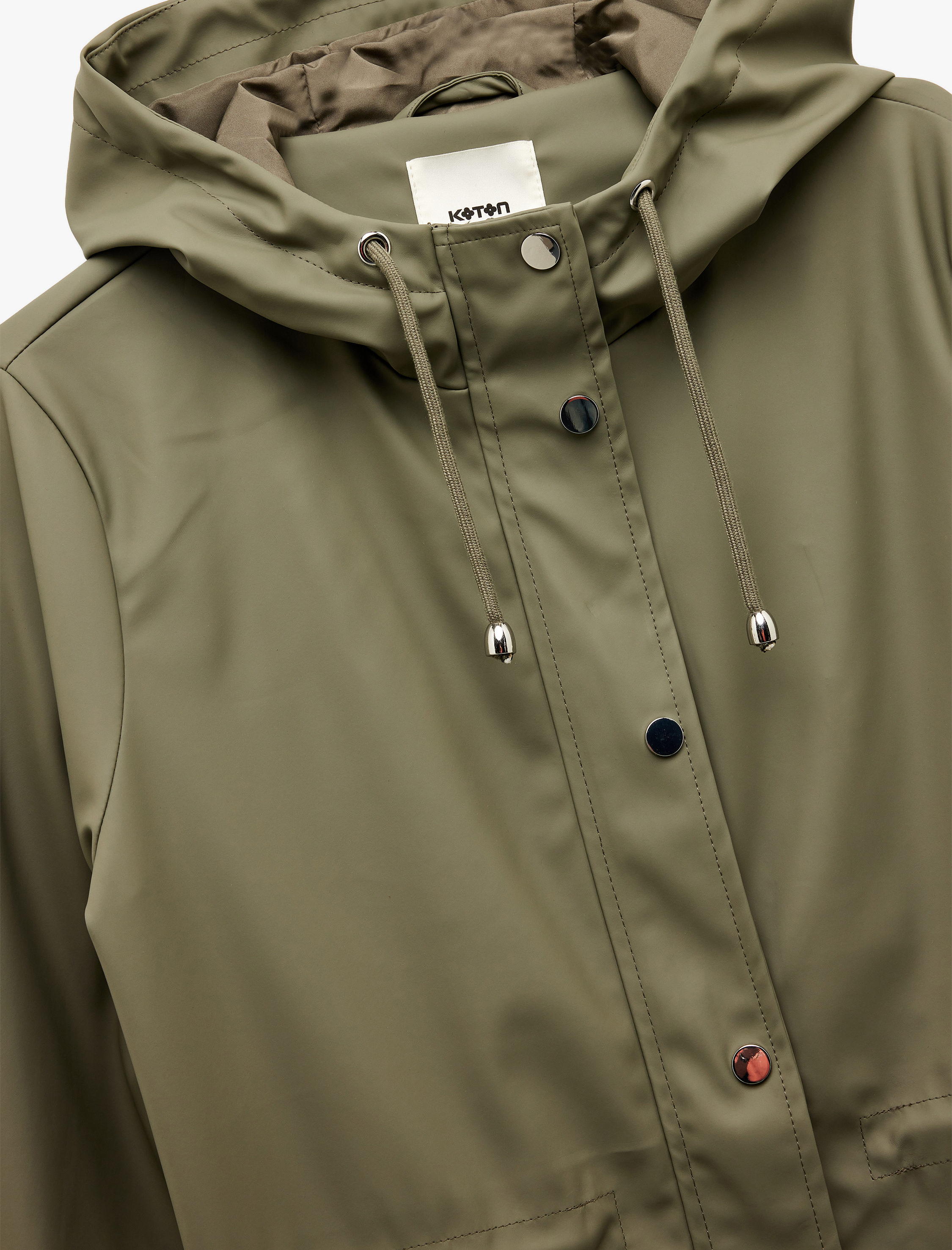   Cepli Beli Bağlamalı Uzun Kollu Fermuarlı Kapüşonlu Yağmurluk