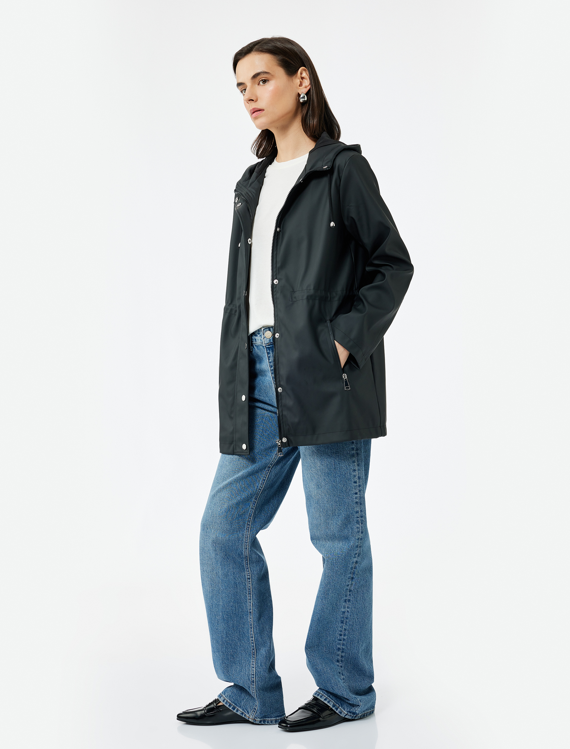   Cepli Beli Bağlamalı Uzun Kollu Fermuarlı Kapüşonlu Yağmurluk