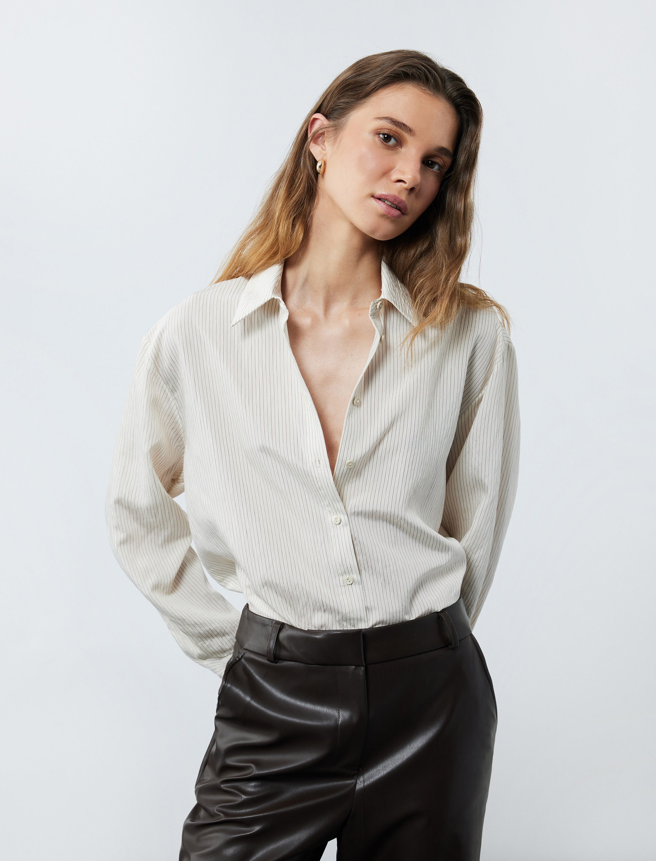   Viskon Kumaş Uzun Kollu Klasik Yaka Oversize Gömlek