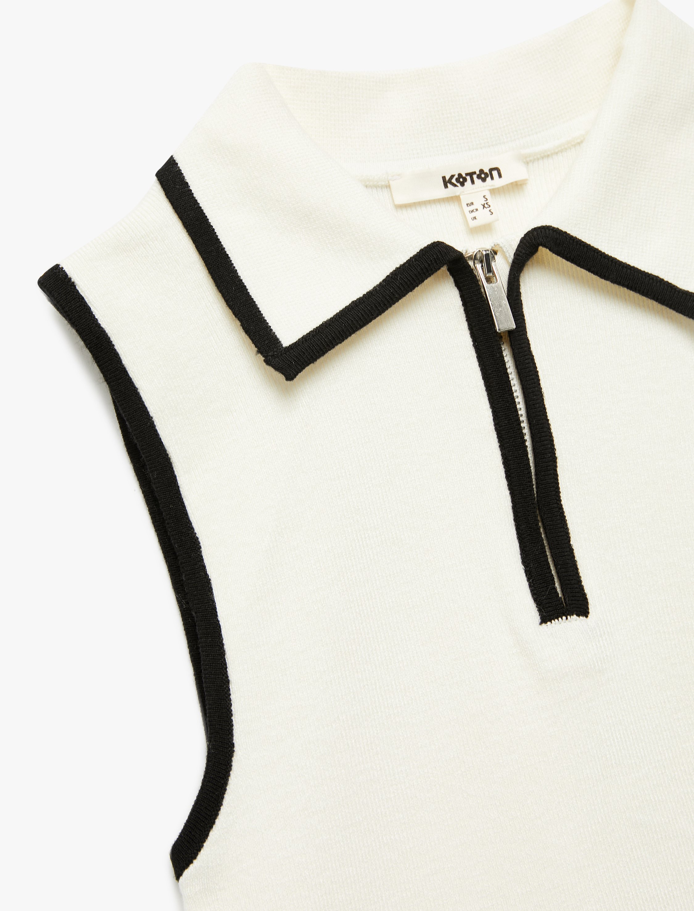   Renk Kontrastlı Kolsuz Fermuar Detaylı Polo Yaka Triko Bluz