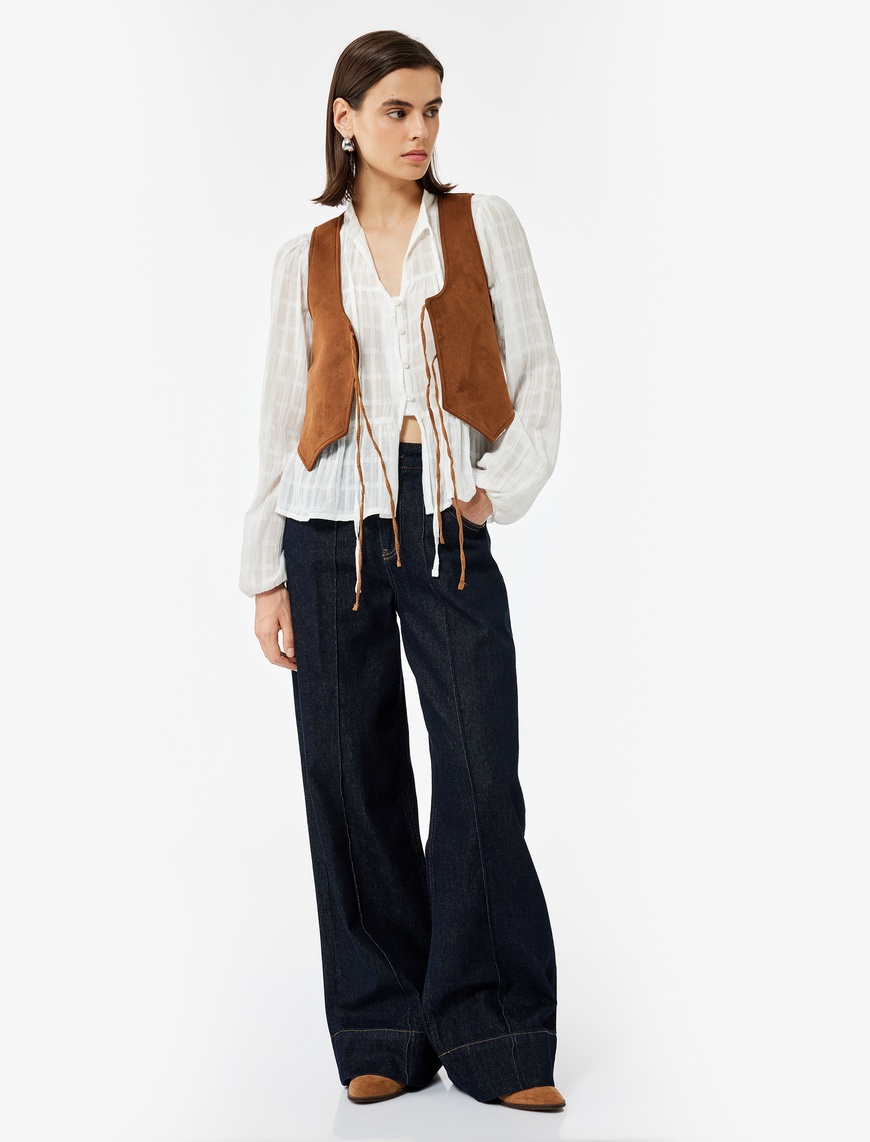   Slim Fit Önden Bağlama Detaylı Fiyonklu Suni Süet Crop Yelek