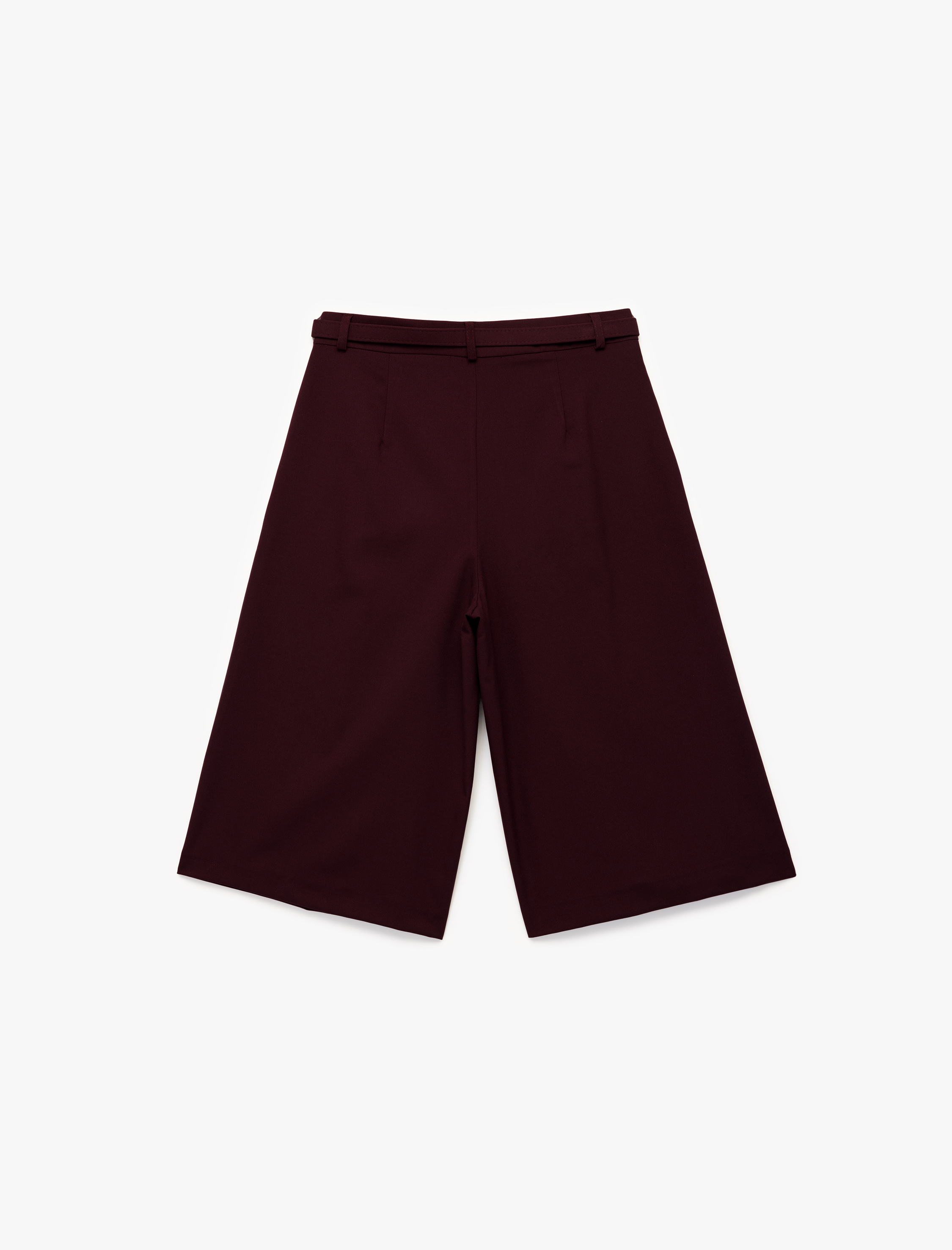   Pile Detaylı Kemerli Cepli Kumaş Bermuda Şortolon