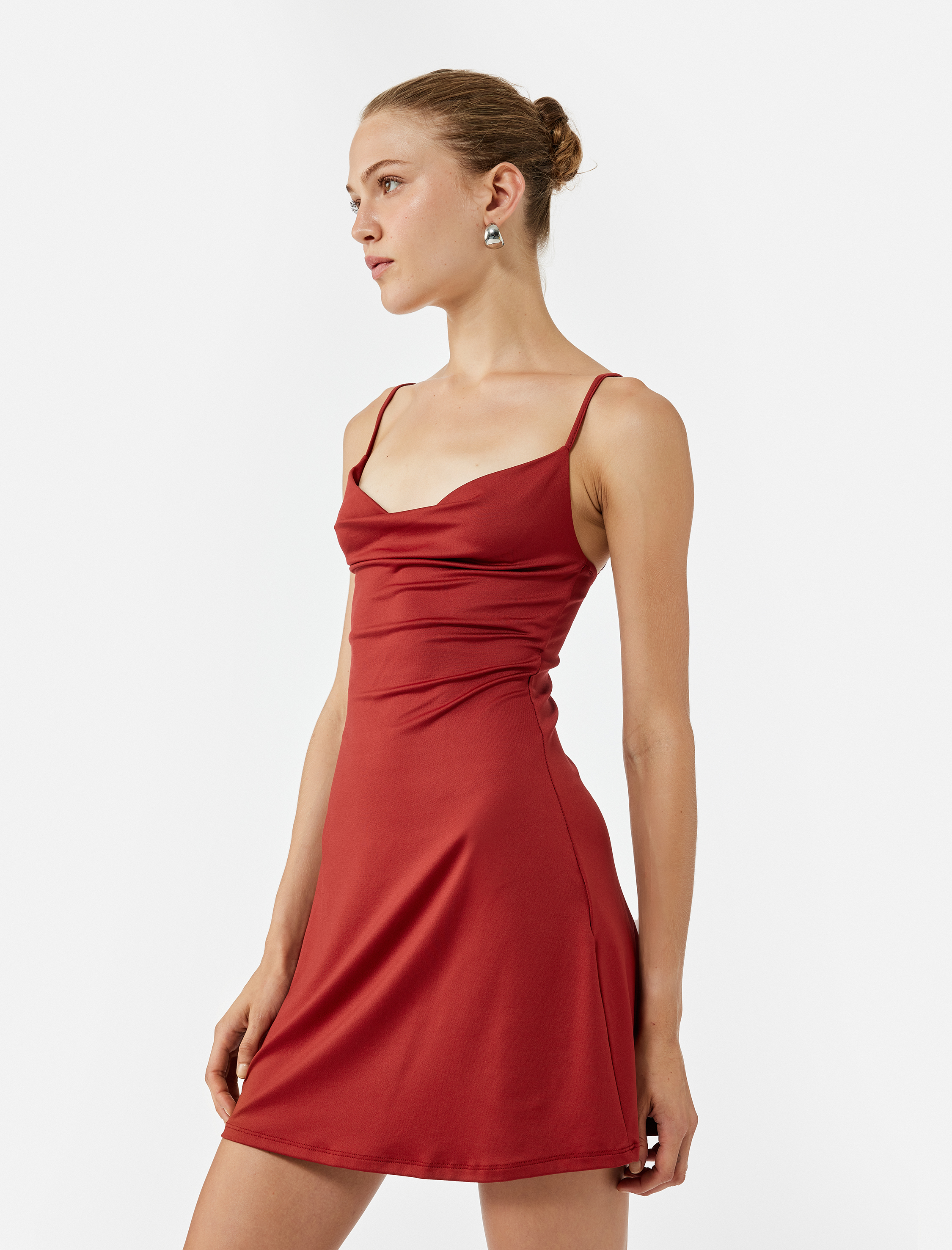   Degaje Yaka Askılı Mini Elbise