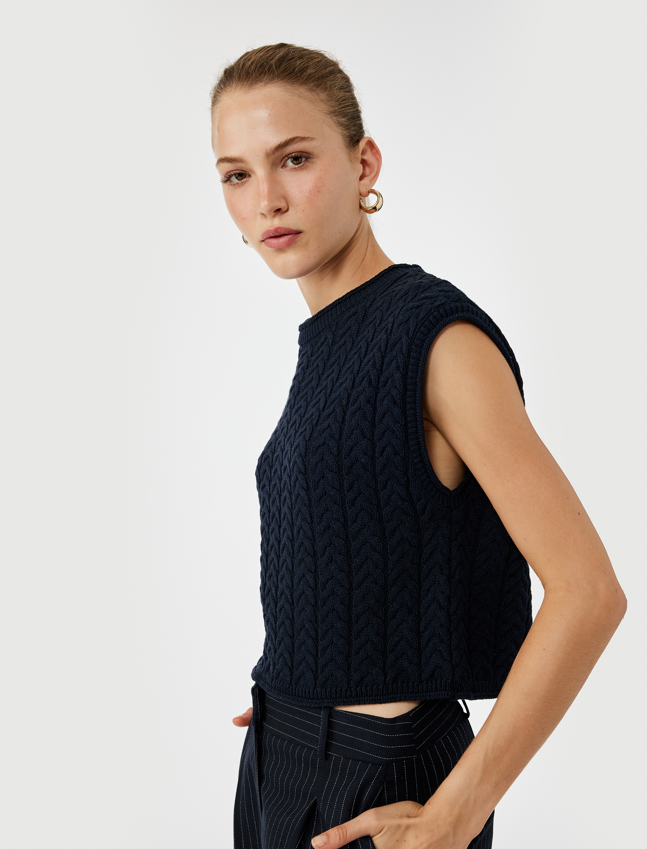   Kolsuz Bisiklet Yaka Saç Örgü Süveter