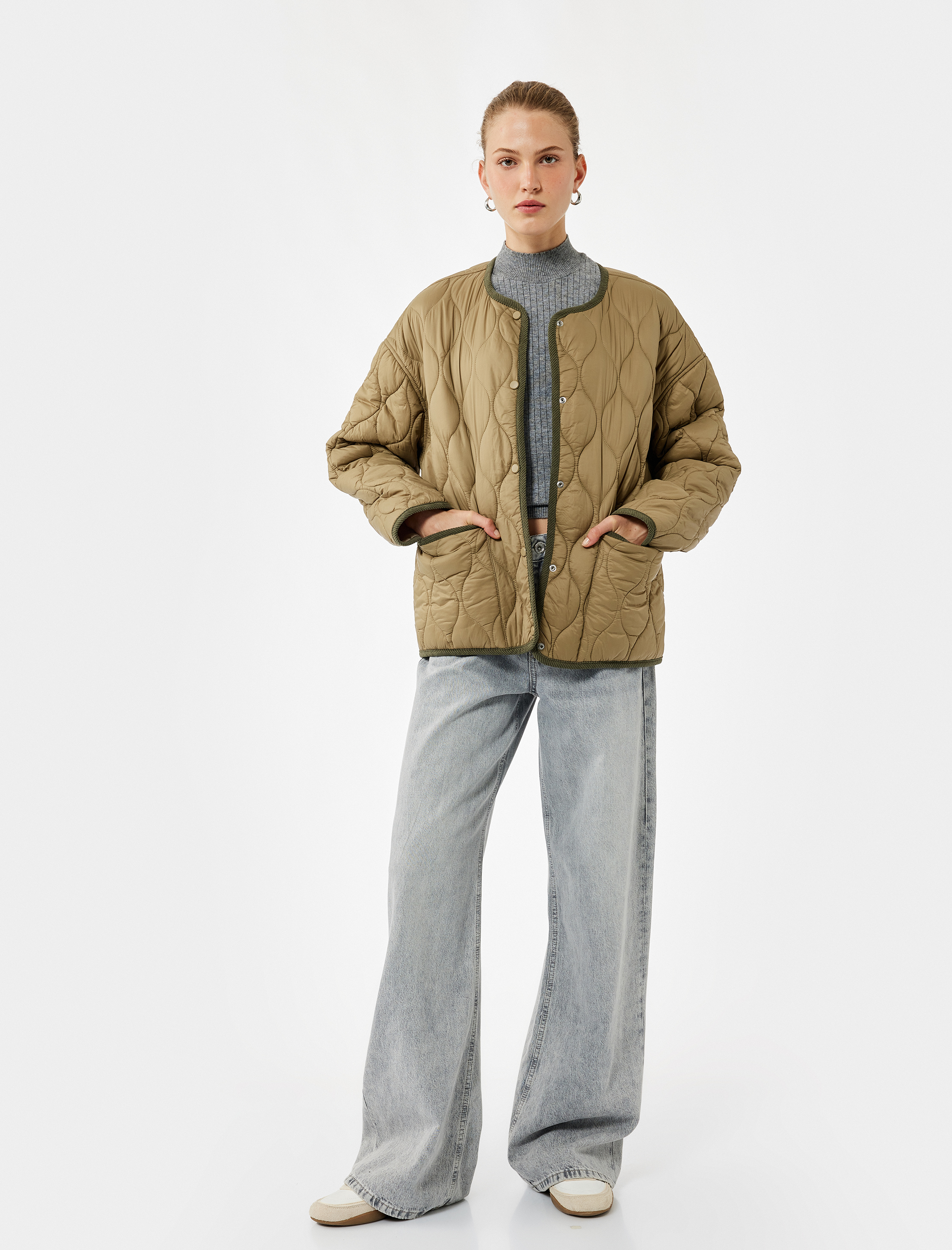   Uzun Kollu Düğmeli Cepli Bisiklet Yaka Su İtici Kapitone Mevsimlik Mont