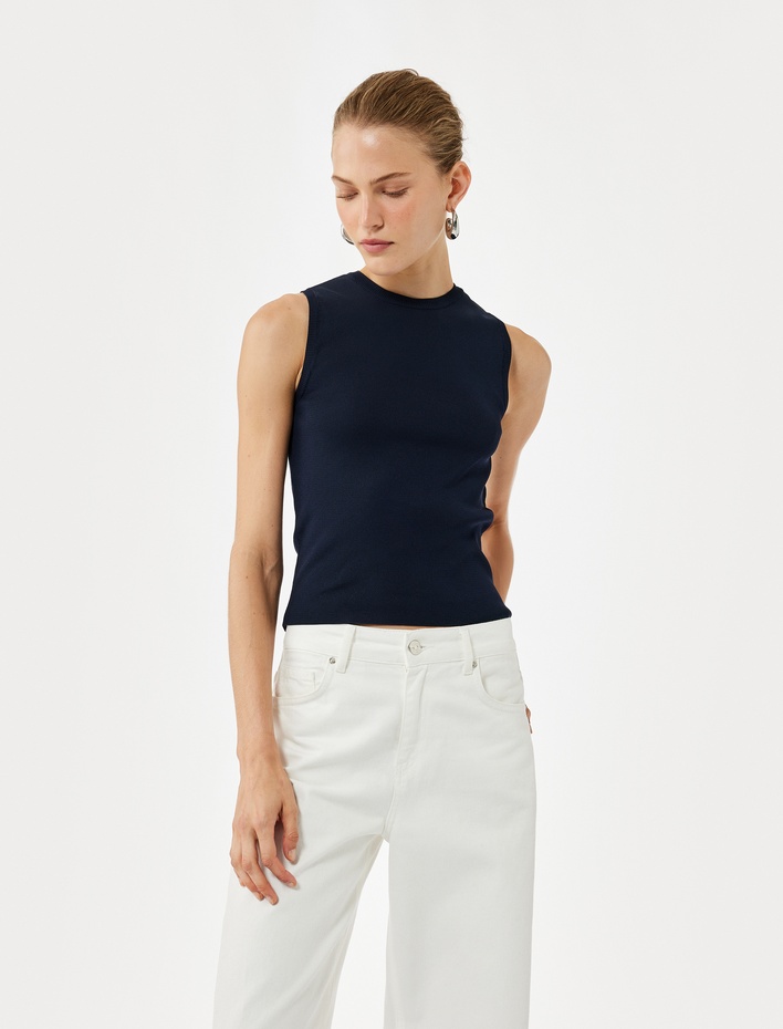  Regular Fit Bisiklet Yaka Kolsuz Triko Bluz