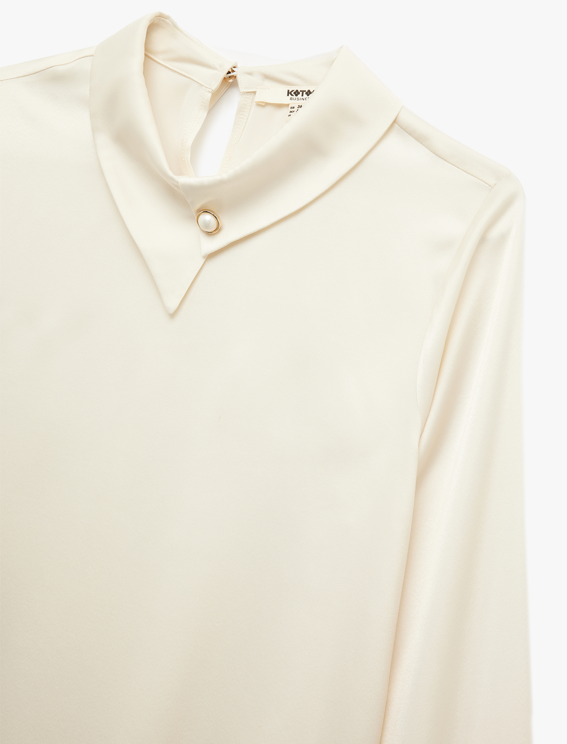   Asimetrik Yaka Uzun Kollu Saten Bluz