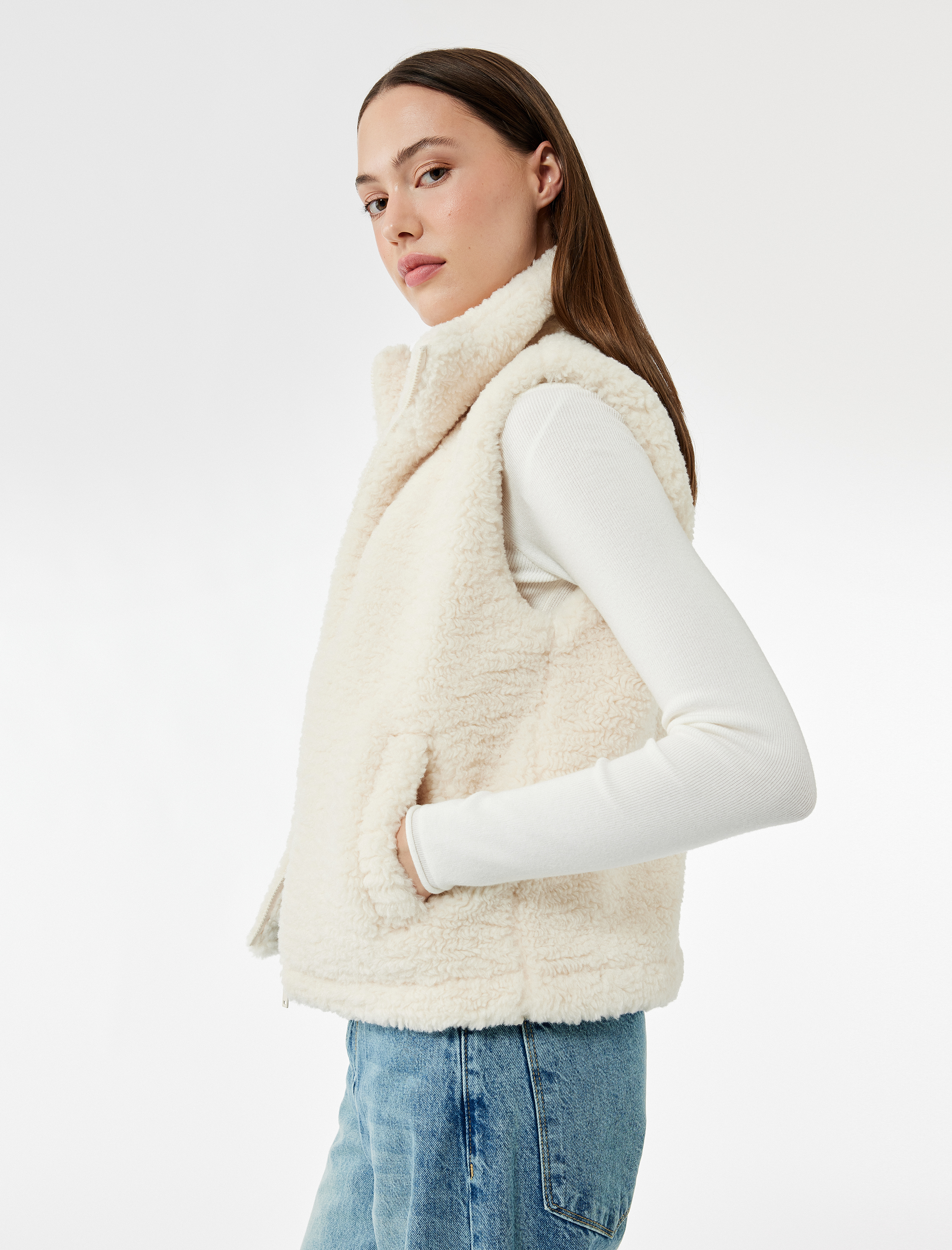   Cepli Dik Yaka Kolsuz Fermuarlı Crop Peluş Yelek