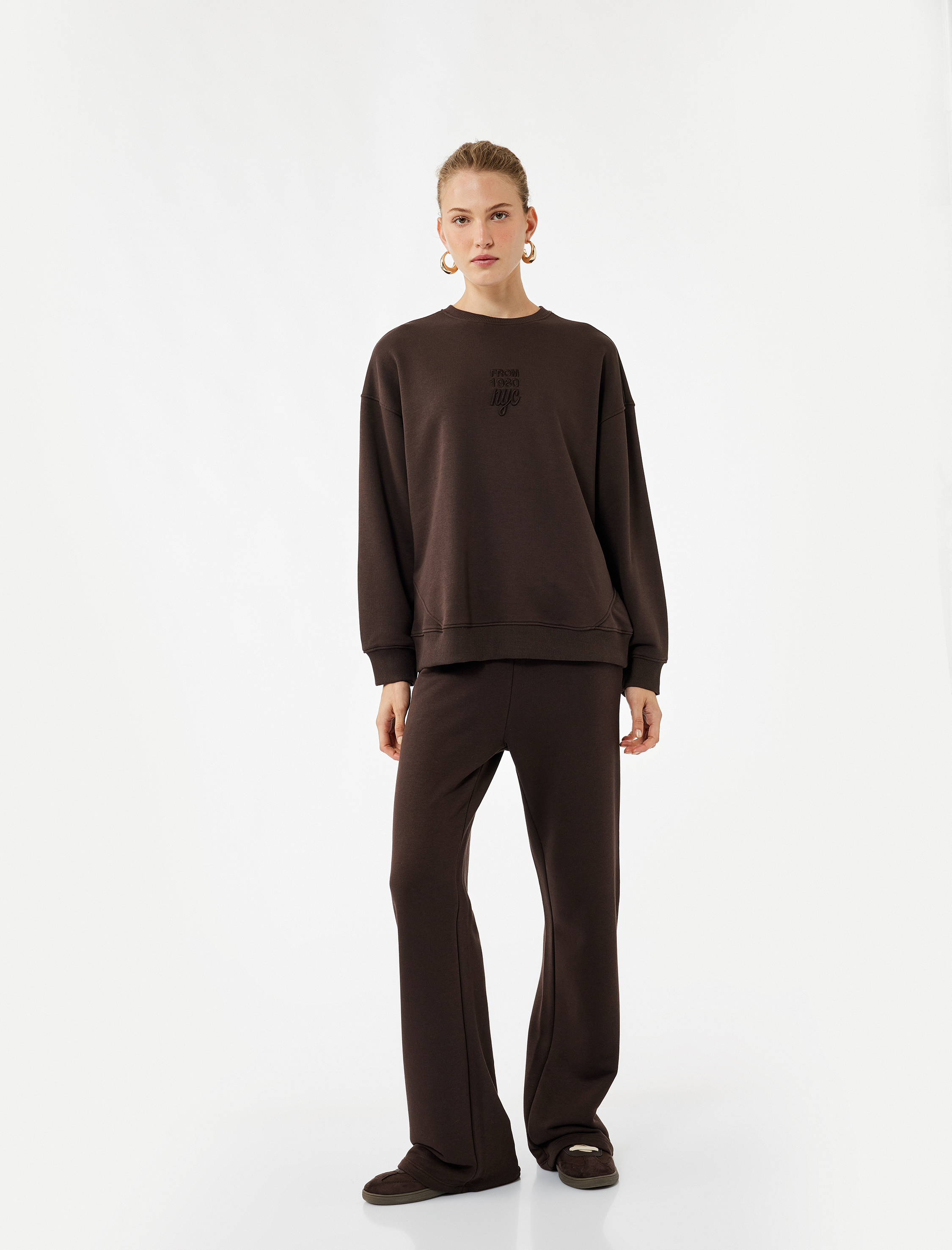   Uzun Kollu Bisiklet Yaka Nakışlı Oversize Sweatshirt