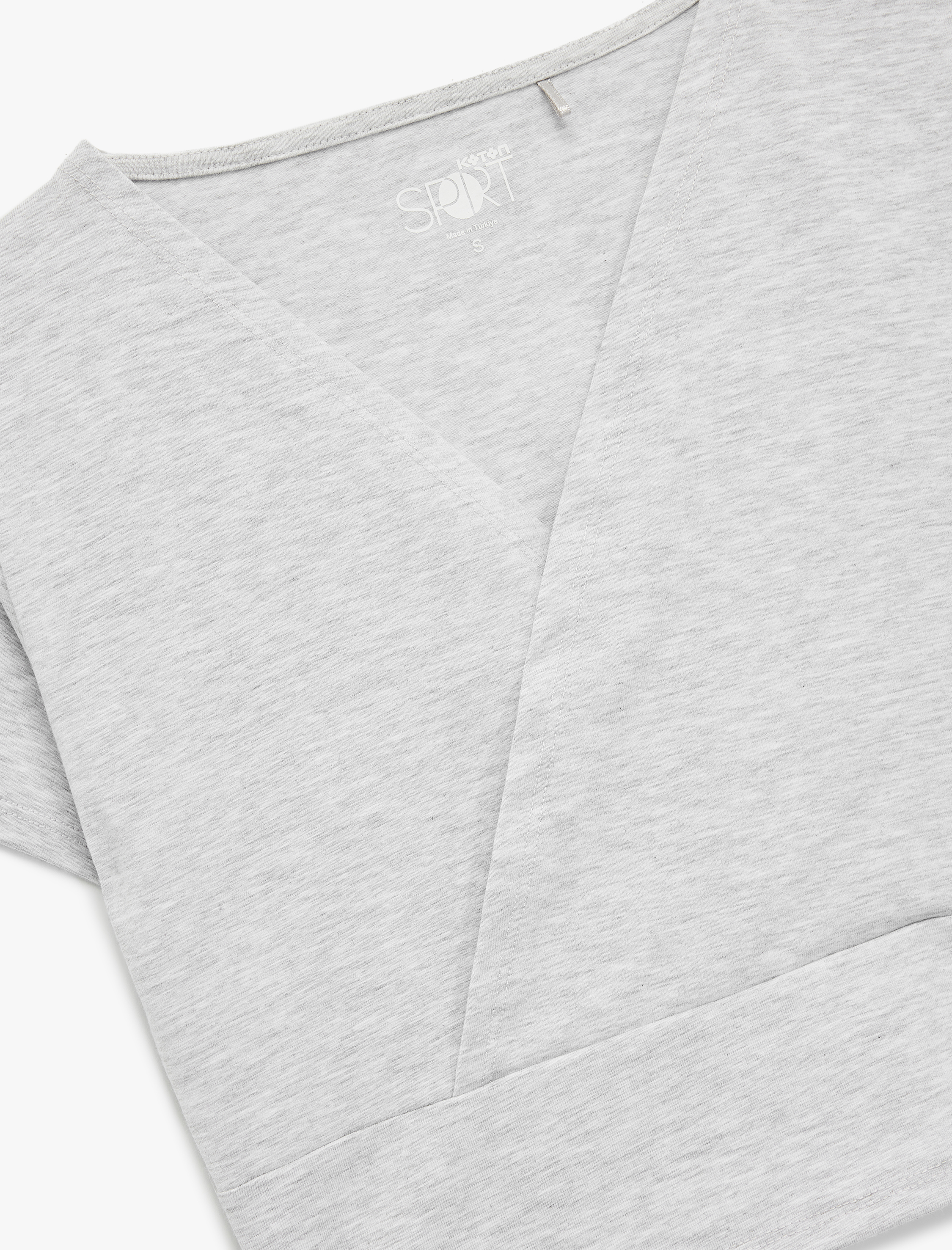   V Yaka Kısa Kollu Crop Spor Tişört