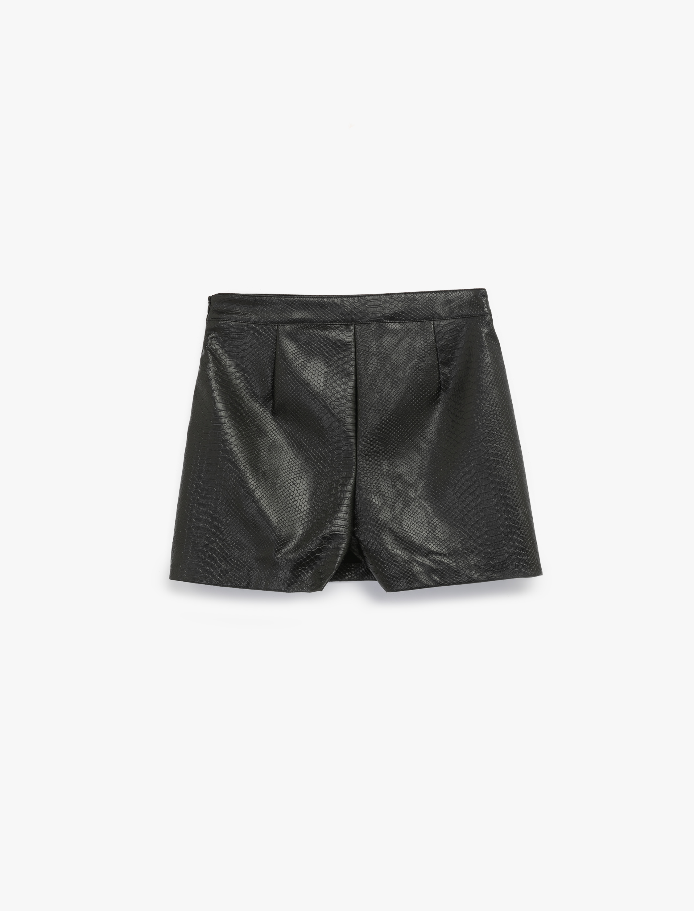   Slim Fit Yırtmaç Detaylı Yılan Derisi Dokulu Suni Deri Şort Etek