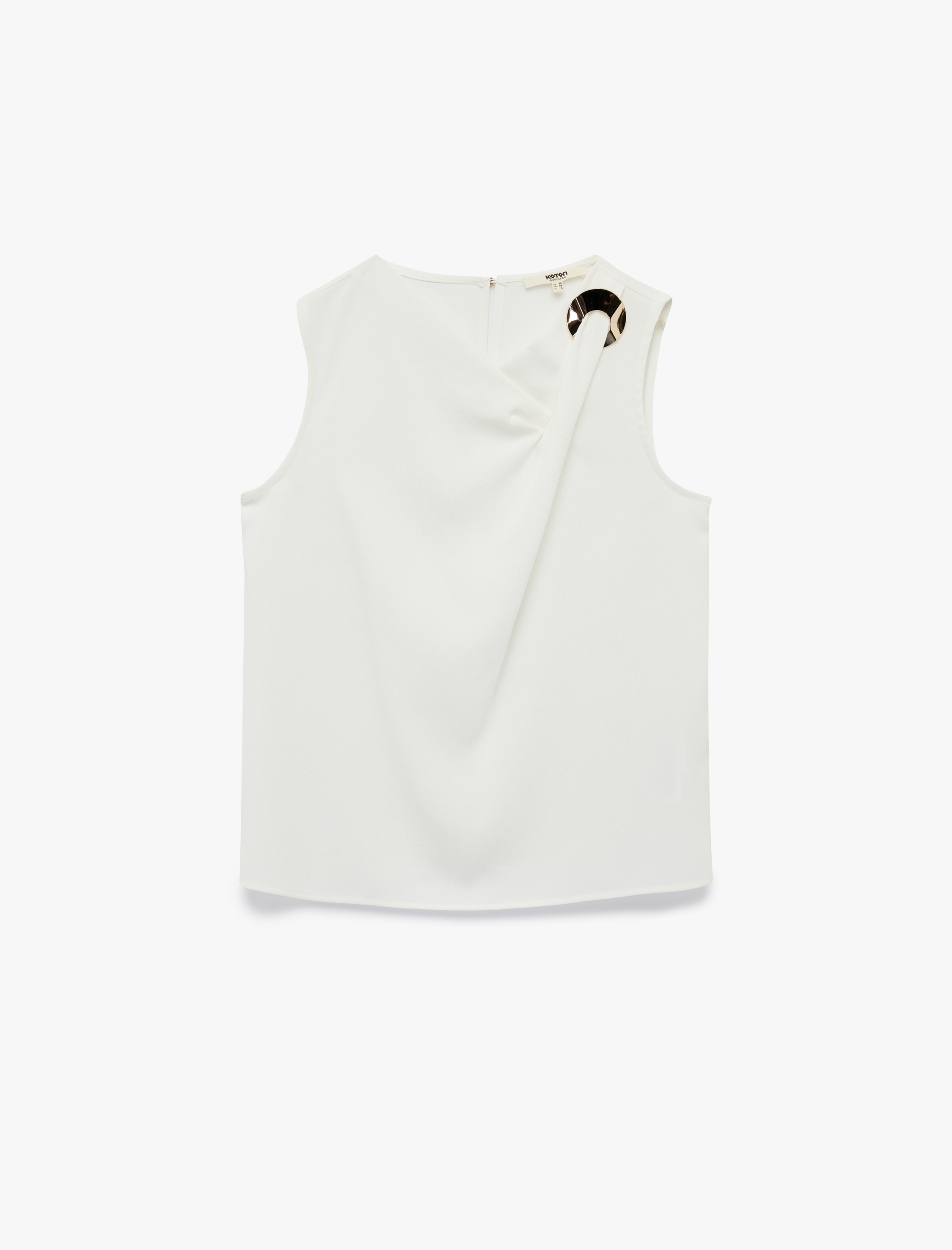   Asimetrik Yaka Metal Aksesuar Detaylı Kolsuz Bluz