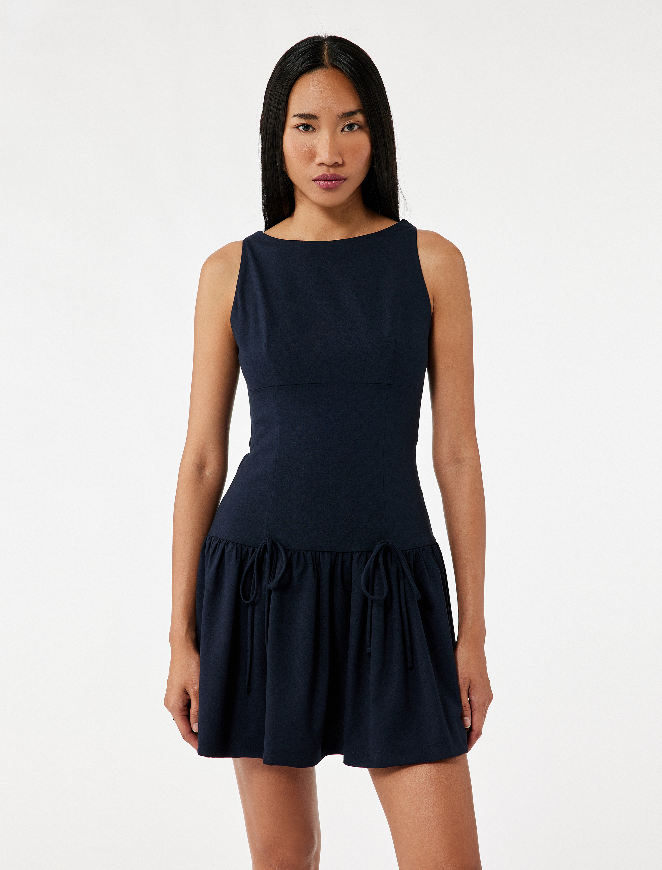   Kolsuz Bisiklet Yaka Slim Fit Fiyonklu Mini Elbise