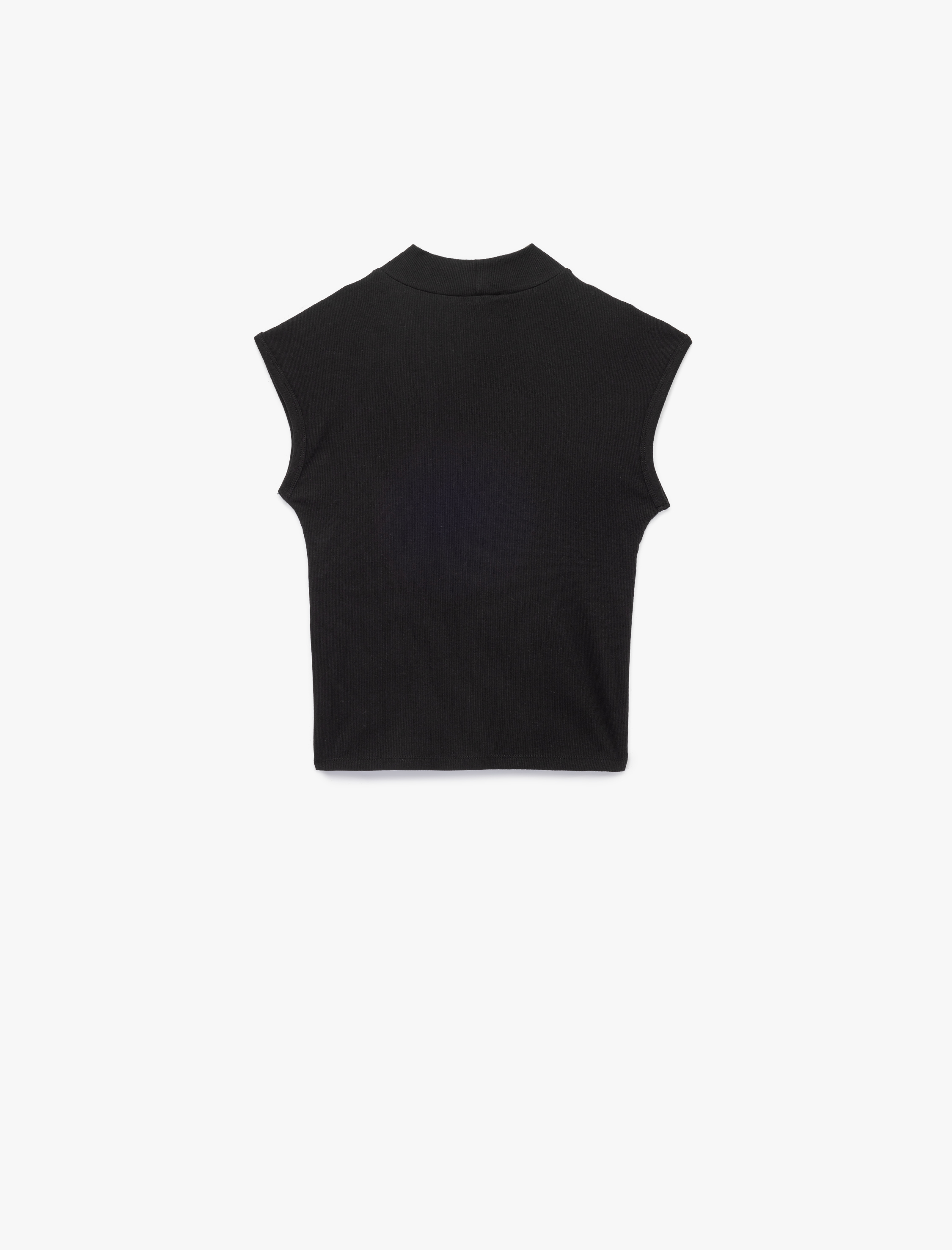   Kolsuz Pamuklu Dik Yaka Tişört