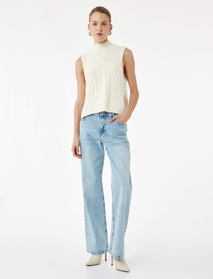  Dik Yaka Kolsuz Desenli Triko Süveter