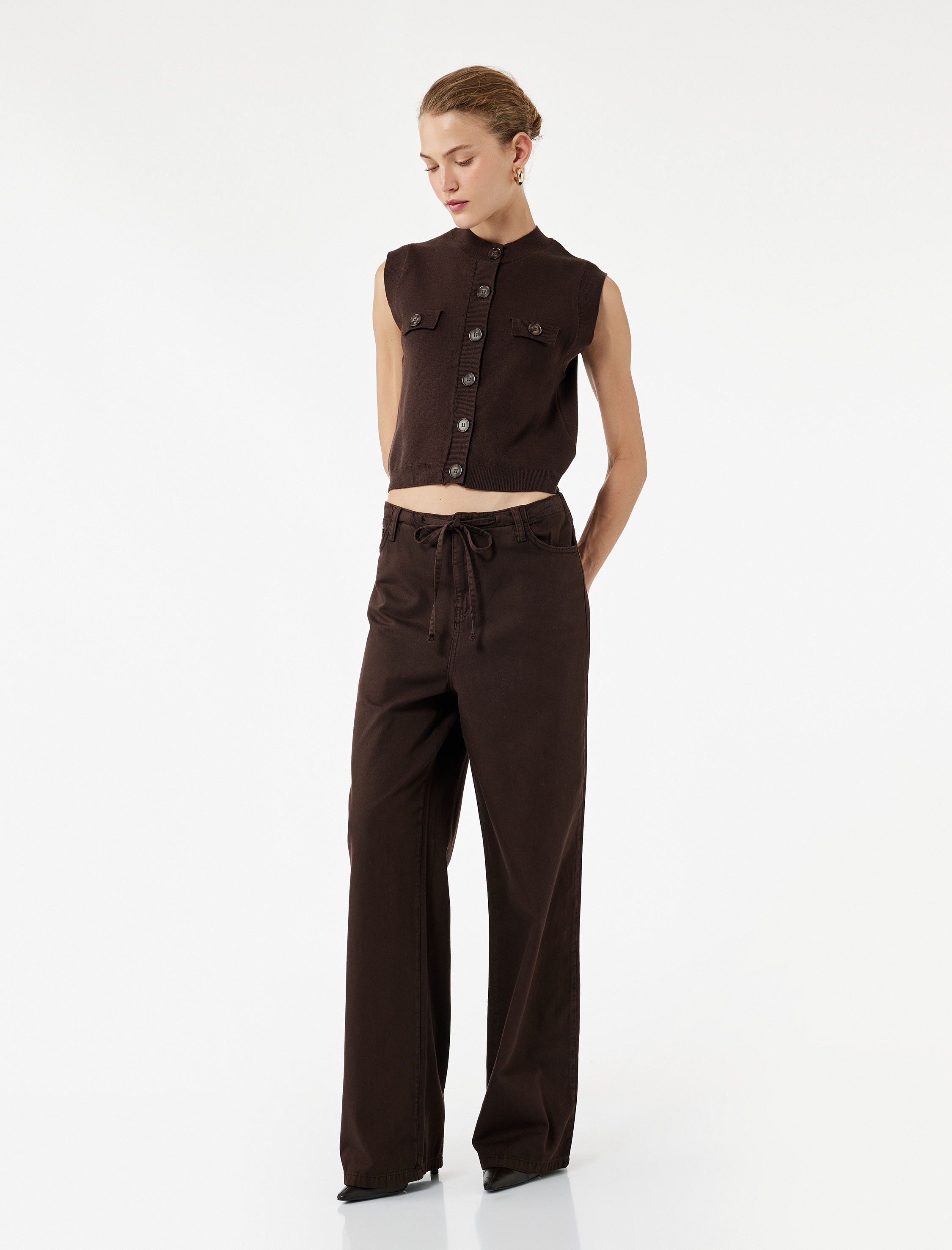   Kolsuz Bisiklet Yaka Viskon Karışımlı Düğmeli Triko Yelek