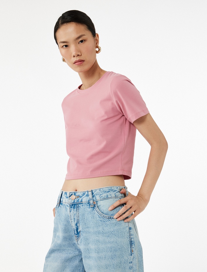  Pamuklu Slim Fit Kısa Kollu Bisiklet Yaka Tişört