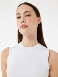 Regular Fit Bisiklet Yaka Kolsuz Triko Bluz