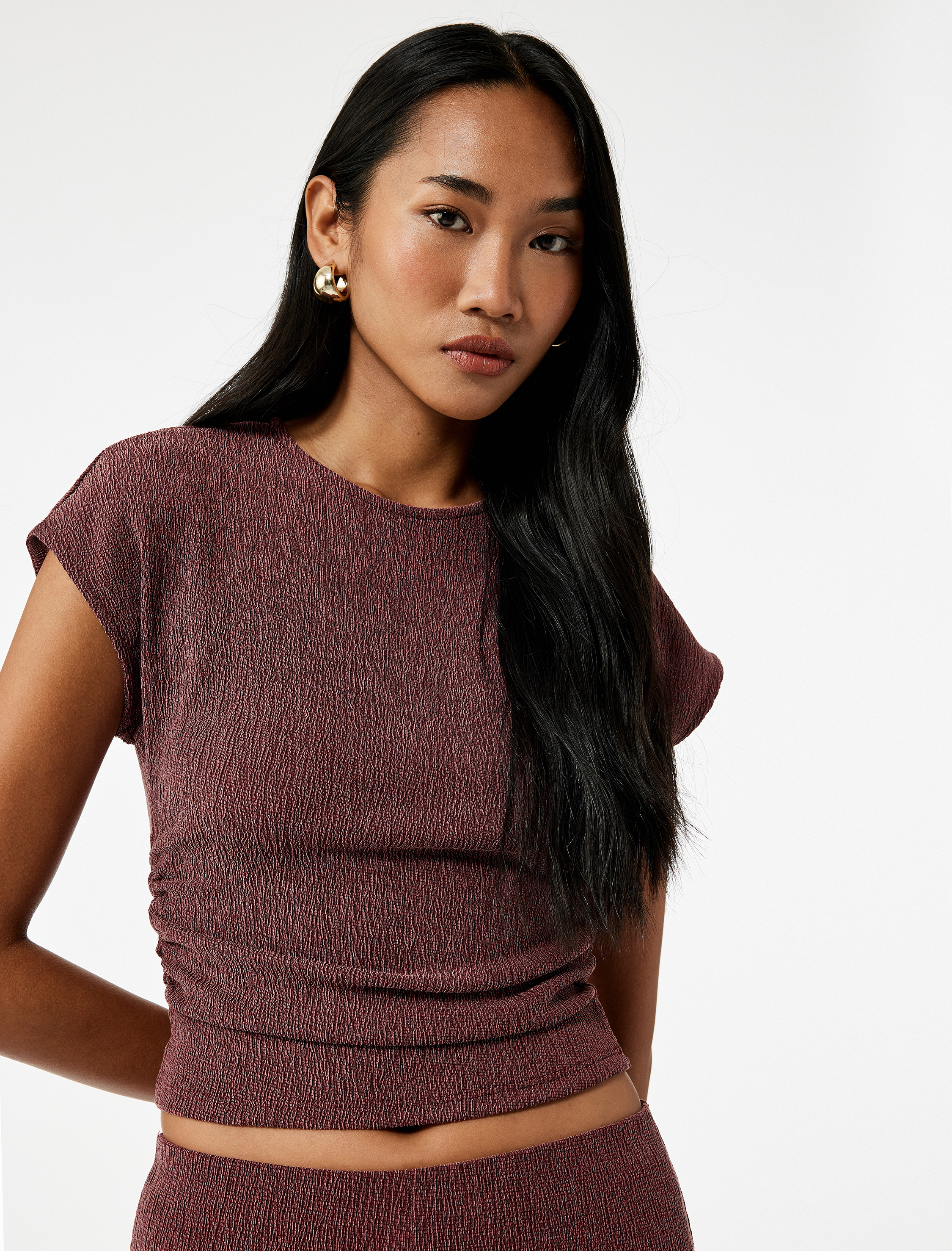   Bürümcük Kumaş Slim Fit Kısa Kollu Bisiklet Yaka Tişört