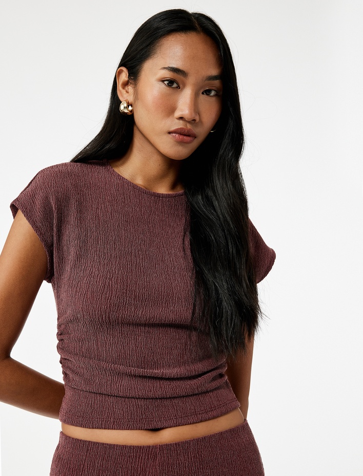  Bürümcük Kumaş Slim Fit Kısa Kollu Bisiklet Yaka Tişört