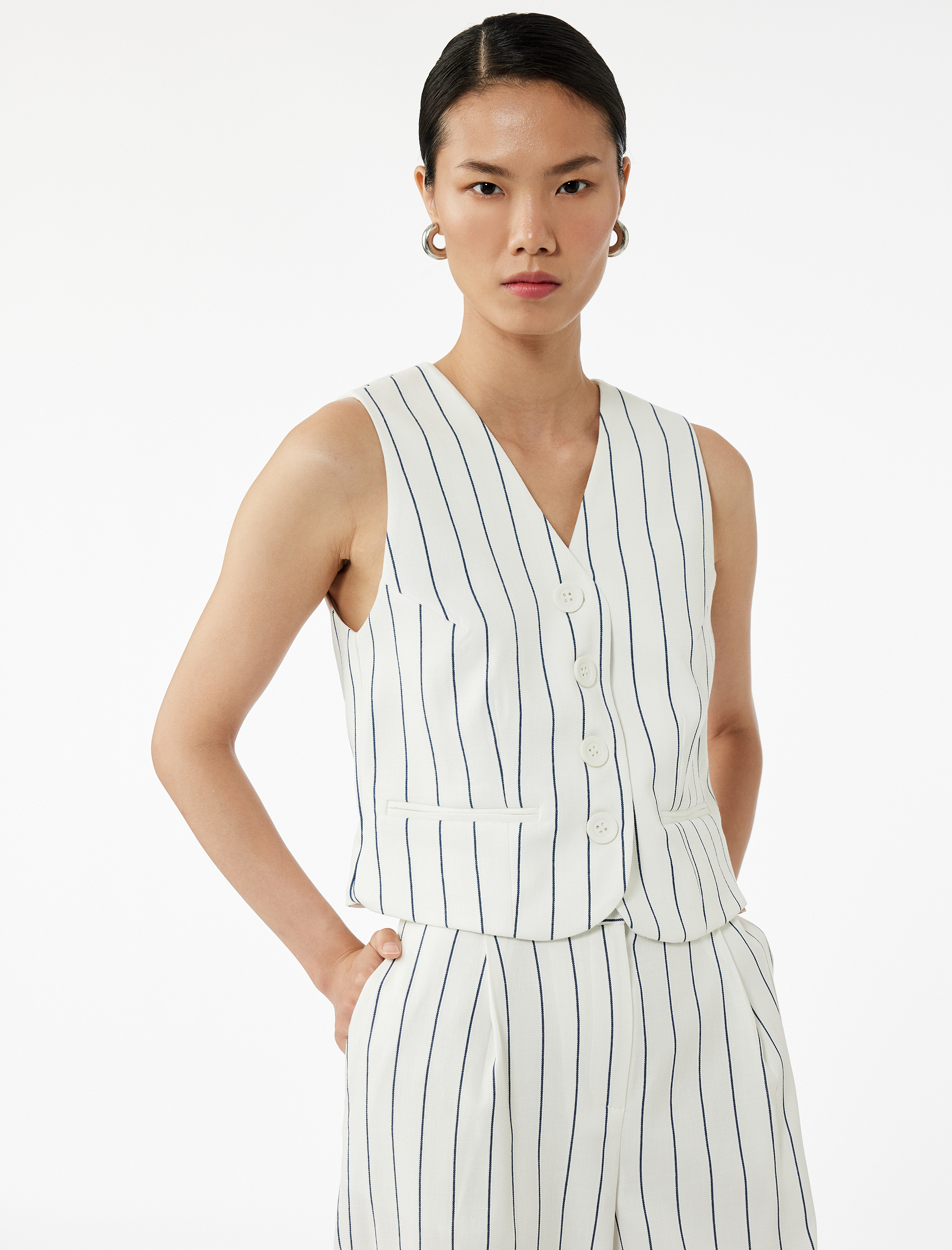   Slim Fit V Yaka Kolsuz Çizgili Crop Yelek