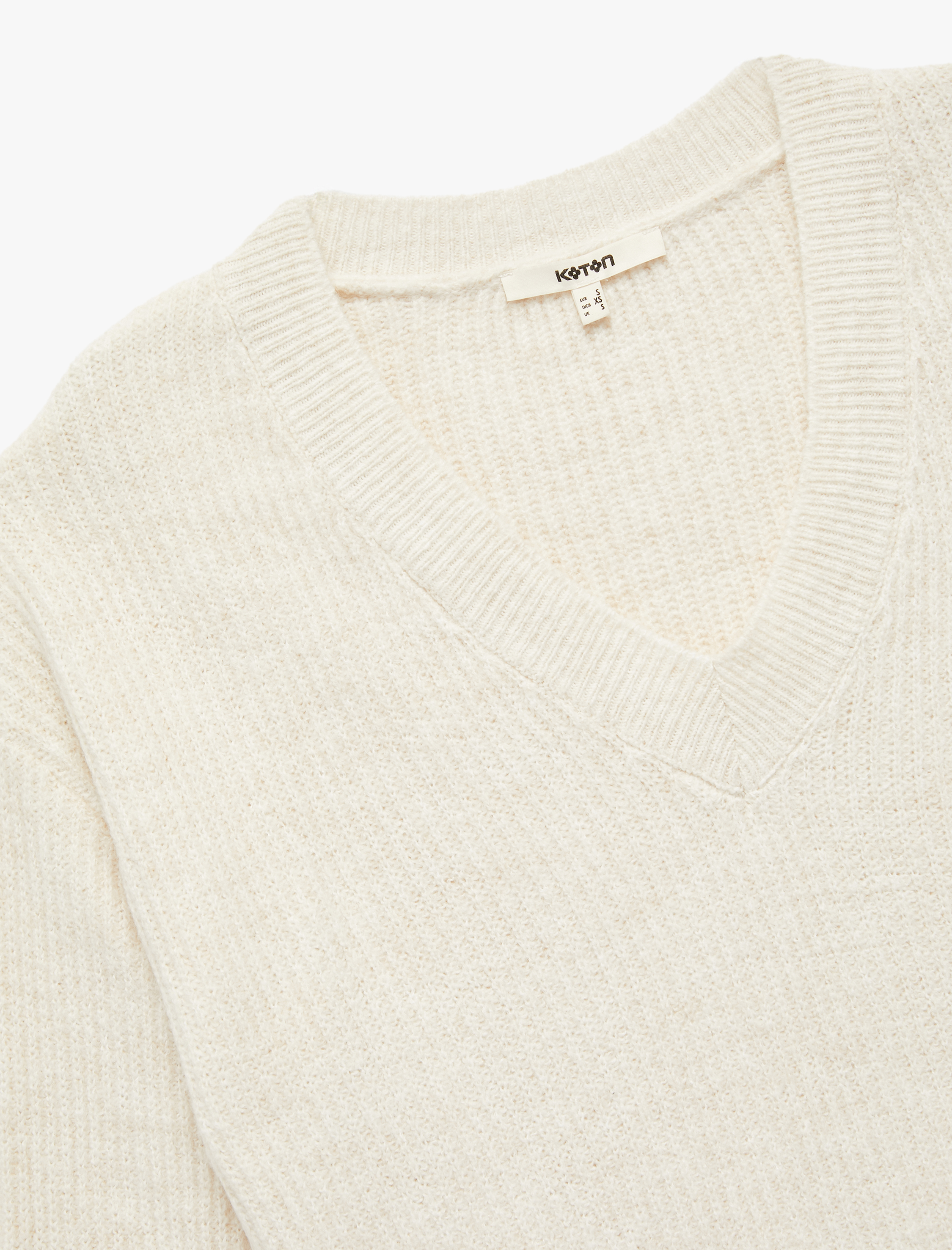   Uzun Kollu V Yaka Örgü Kazak