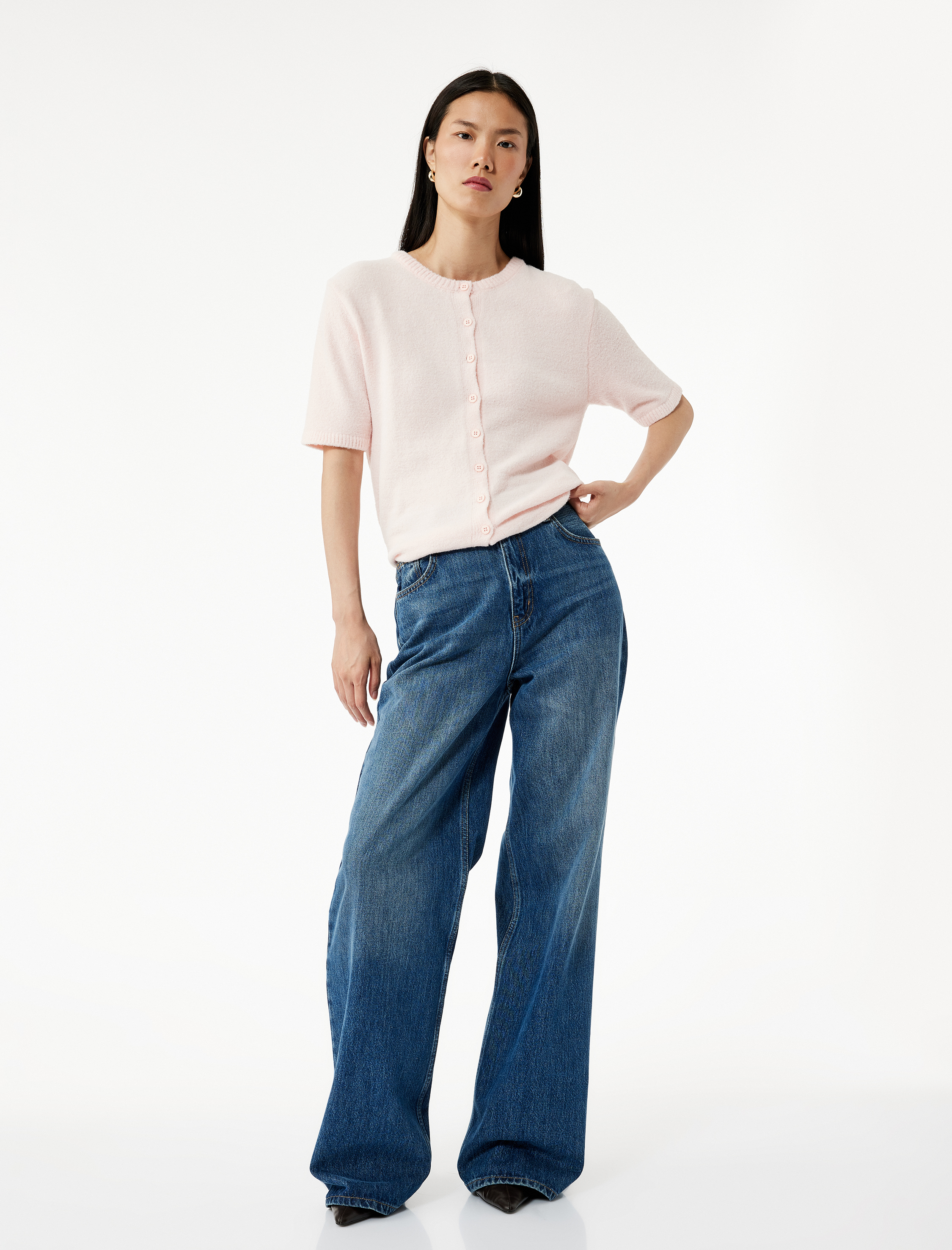   Regular Fit Kısa Kollu Bisiklet Yaka Düğmeli Triko Hırka