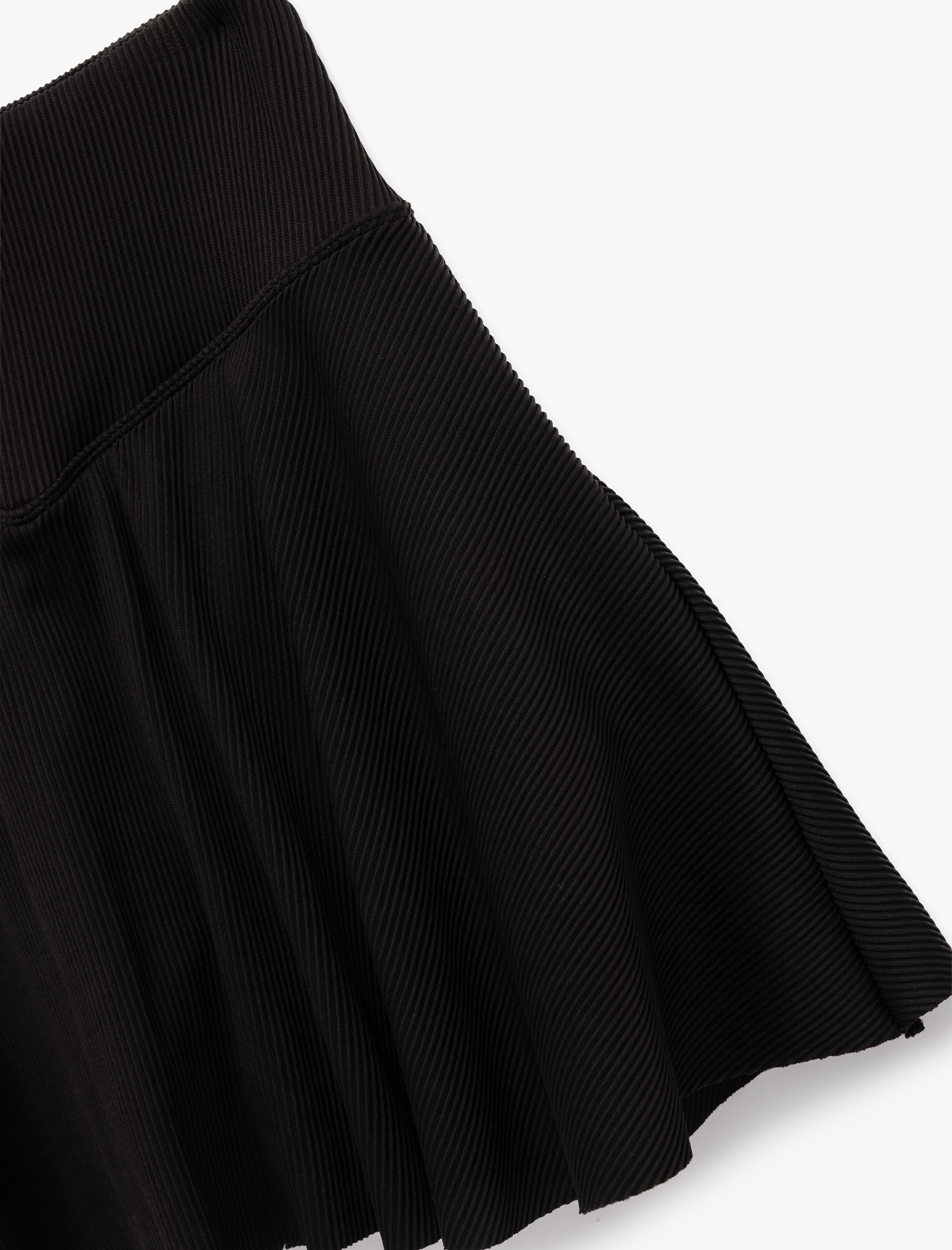   Rahat Kalıp Yüksek Bel Pileli Şort Etek