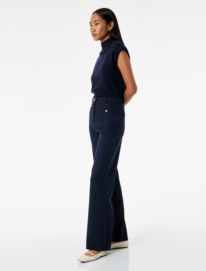  Düğme Detaylı Aplike Cepli Düz Bol Paça Kumaş Pantolon