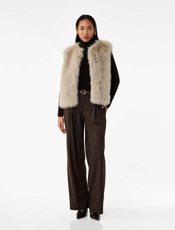  Düğmeli Bisiklet Yaka Kolsuz Suni Kürk Crop Yelek