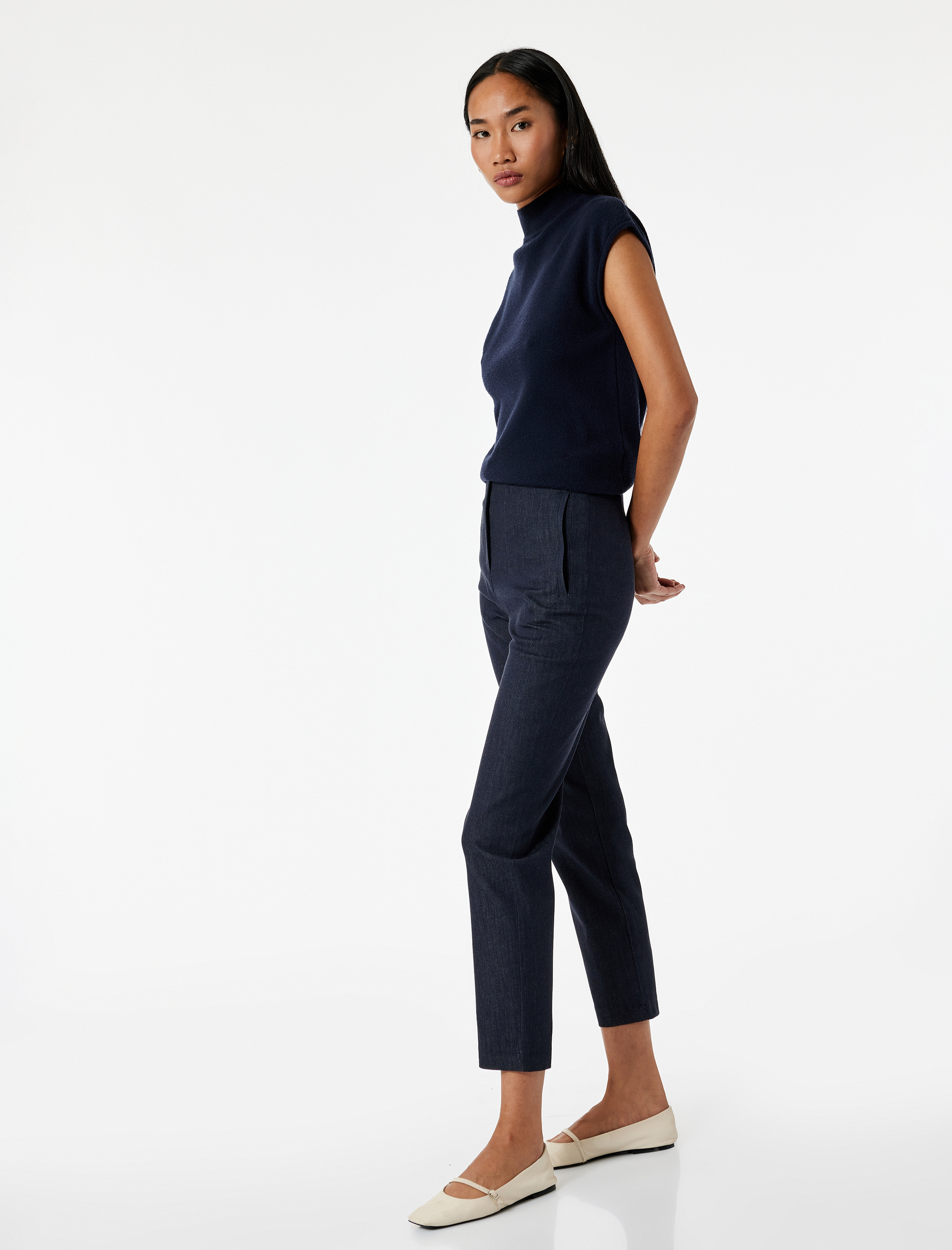   Yüksek Bel Regular Fit Bel Detaylı Cigarette Pantolon