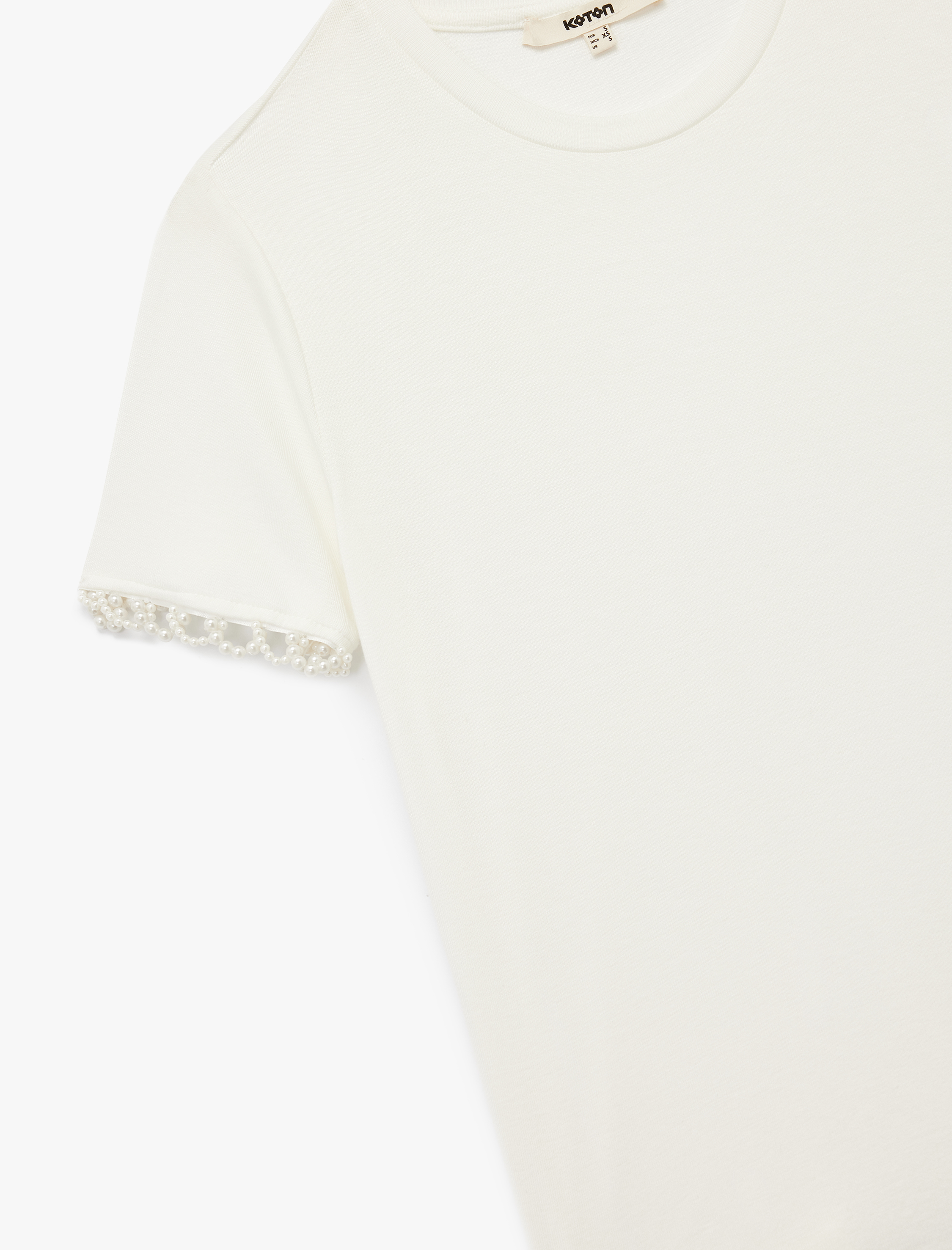 Viskon Kumaş Slim Fit İnci Detaylı Kısa Kollu Bisiklet Yaka Tişört