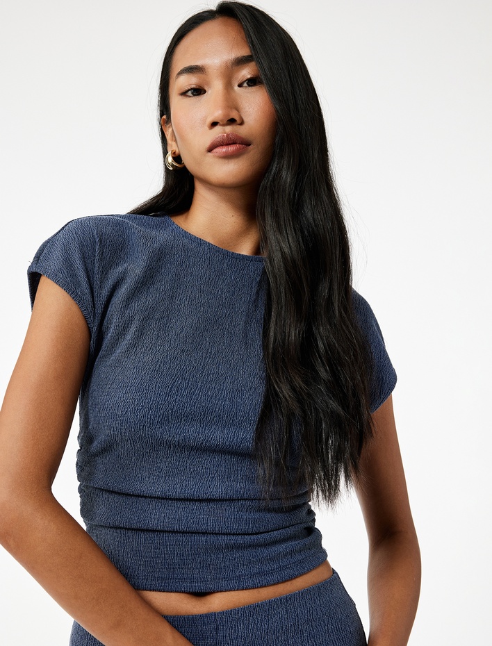  Bürümcük Kumaş Slim Fit Kısa Kollu Bisiklet Yaka Tişört