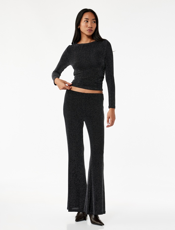  Slim Fit Uzun Kollu Yuvarlak Kayık Yaka Simli Tişört