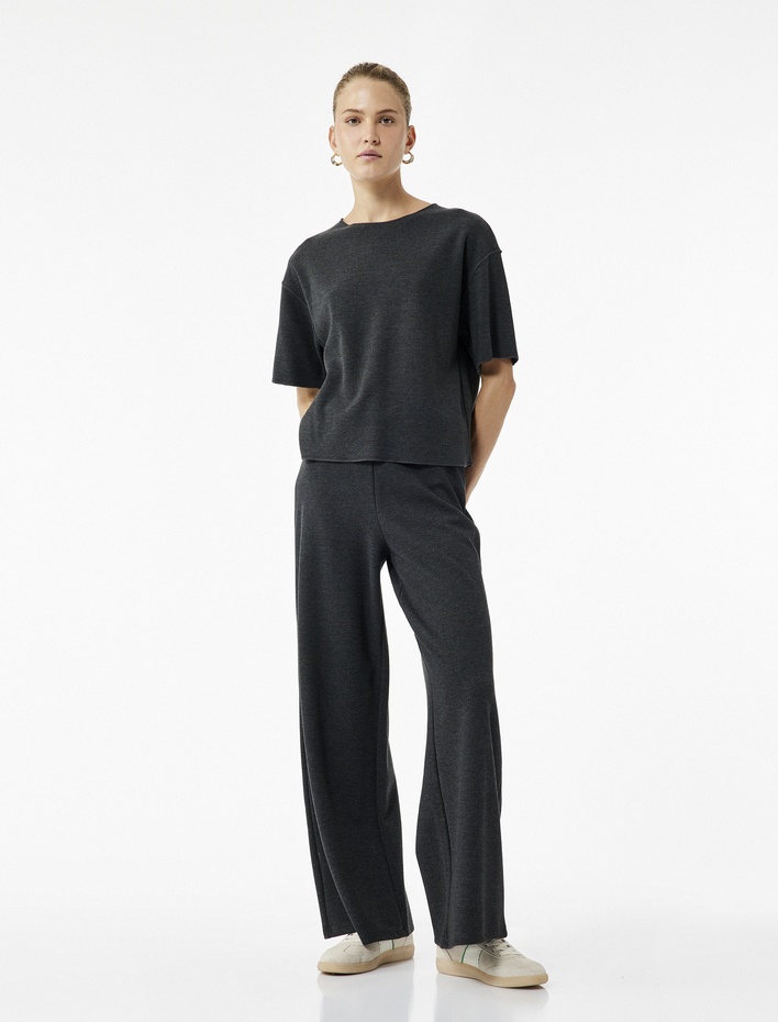  Regular Fit Kısa Kollu Bisiklet Yaka Basic Tişört