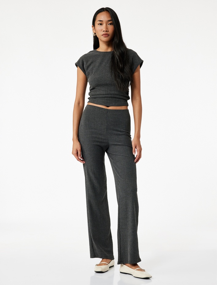  Bürümcük Kumaş Slim Fit Kısa Kollu Bisiklet Yaka Tişört