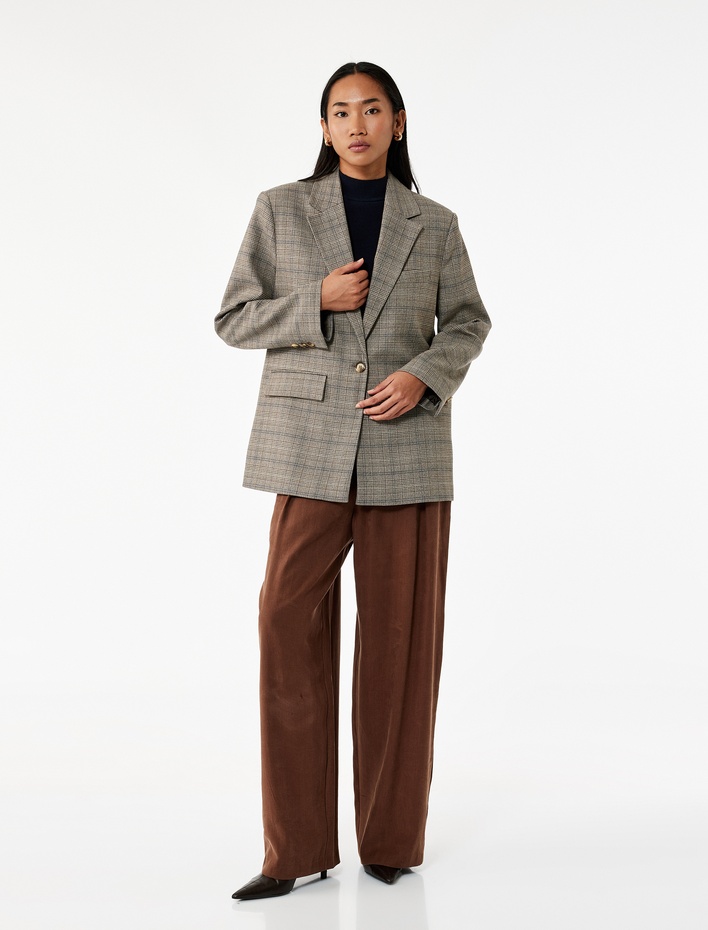  Rahat Kalıp Beli Lastikli Bağcıklı Pile Detaylı Bol Paça Pantolon