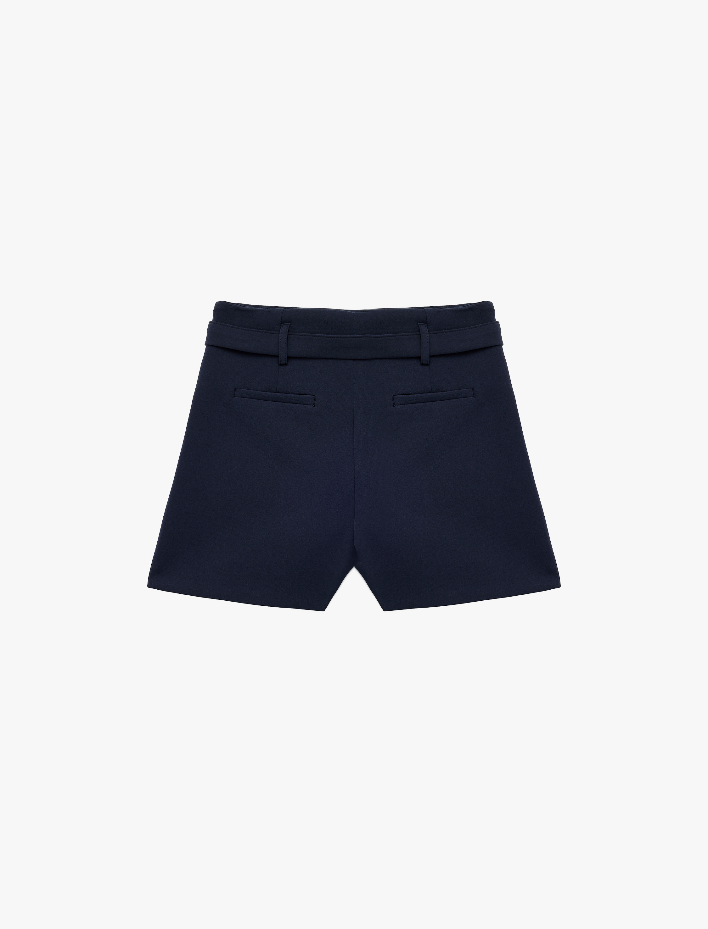   Pile Detaylı Kemer Detaylı Mini Şort