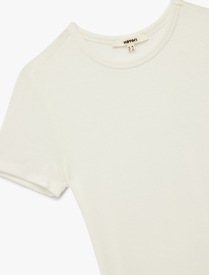   Viskon Kumaş Slim Fit Kısa Kollu Bisiklet Yaka Basic Tişört
