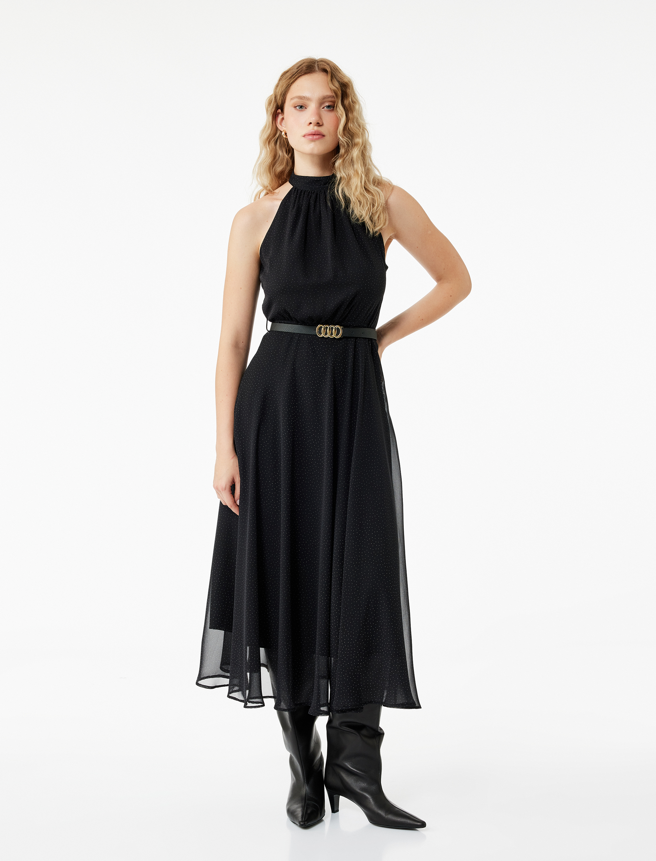   Puantiyeli Kemerli Halter Yaka Midi Boy Şifon Elbise