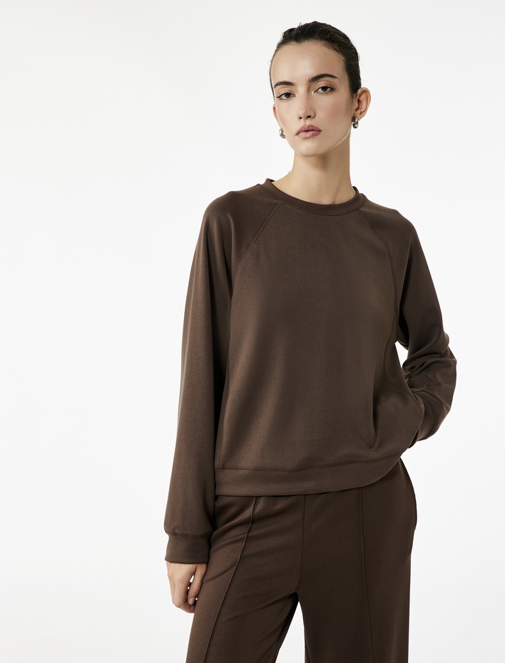  Modal Kumaş Rahat Kalıp Uzun Kollu Bisiklet Yaka Sweatshirt