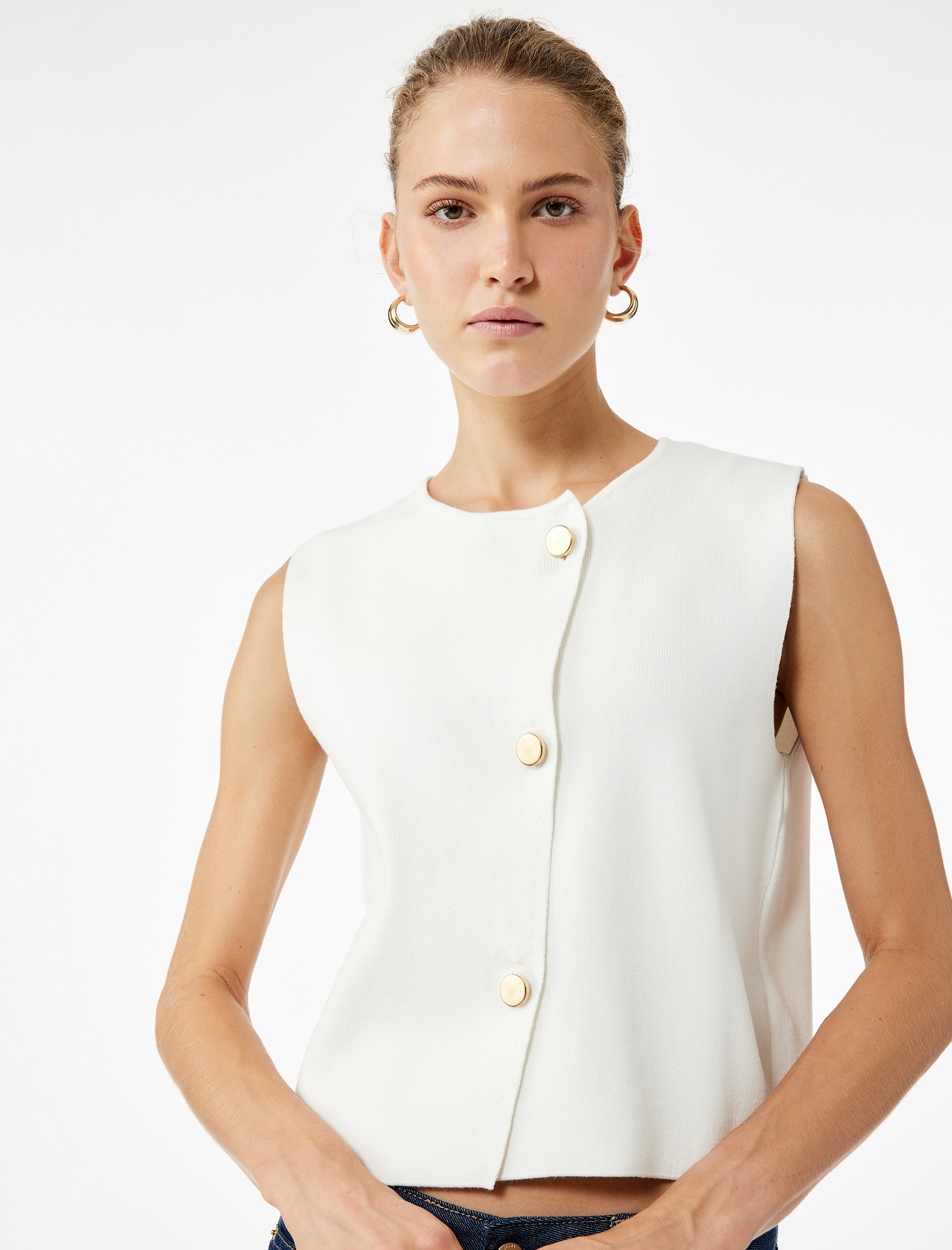   Düğmeli Bisiklet Yaka Kolsuz Triko Yelek