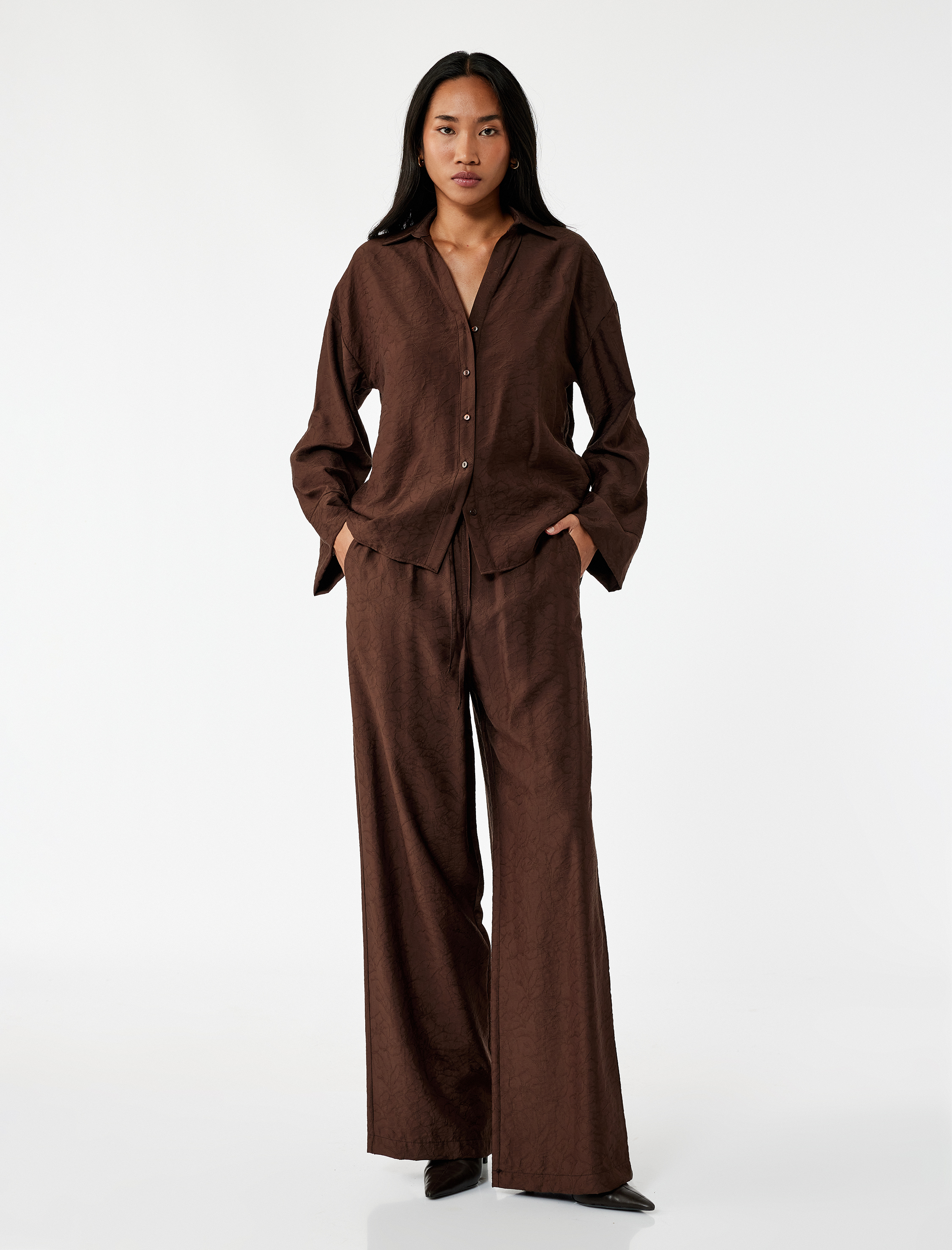 Modal Kumaş Cepli Beli Lastikli Bağlamalı Floral Dokulu Geniş Paça Pantolon