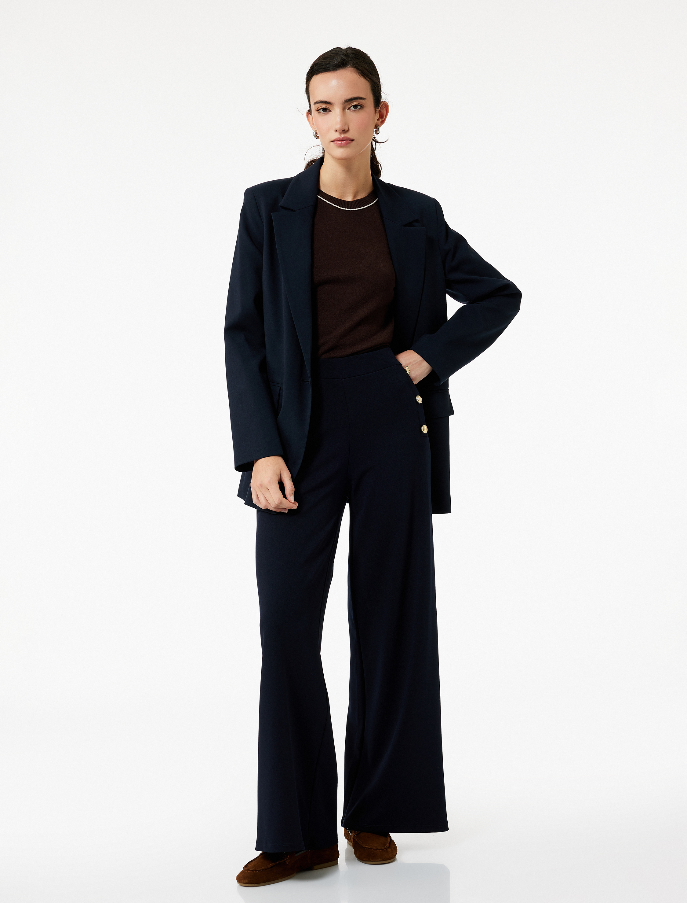   Düğme Detaylı Uzun Geniş Paça Kumaş Pantolon