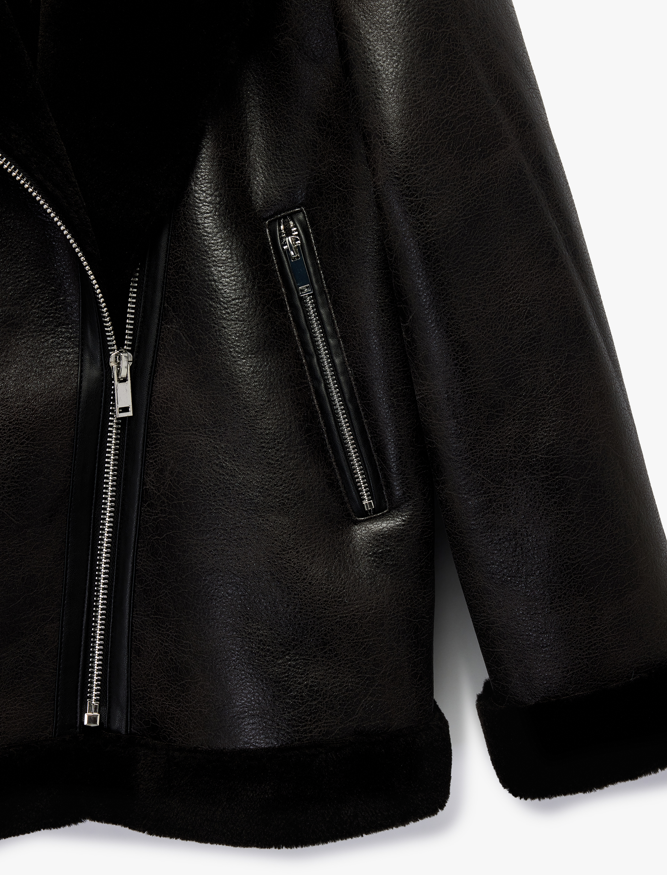   İçi Peluş Astarlı Uzun Kollu Fermuarlı Uzun Suni Deri Biker Ceket