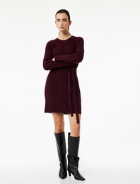 Uzun Kollu Bisiklet Yaka Kemerli Mini Boy Saç Örgü Triko Elbise