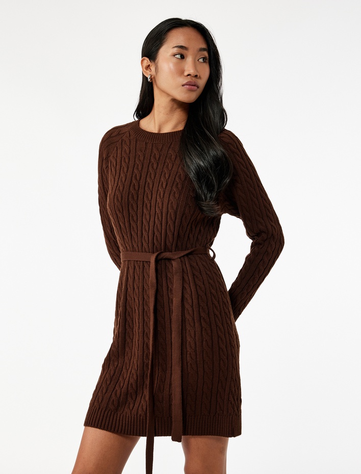  Uzun Kollu Bisiklet Yaka Kemerli Mini Boy Saç Örgü Triko Elbise