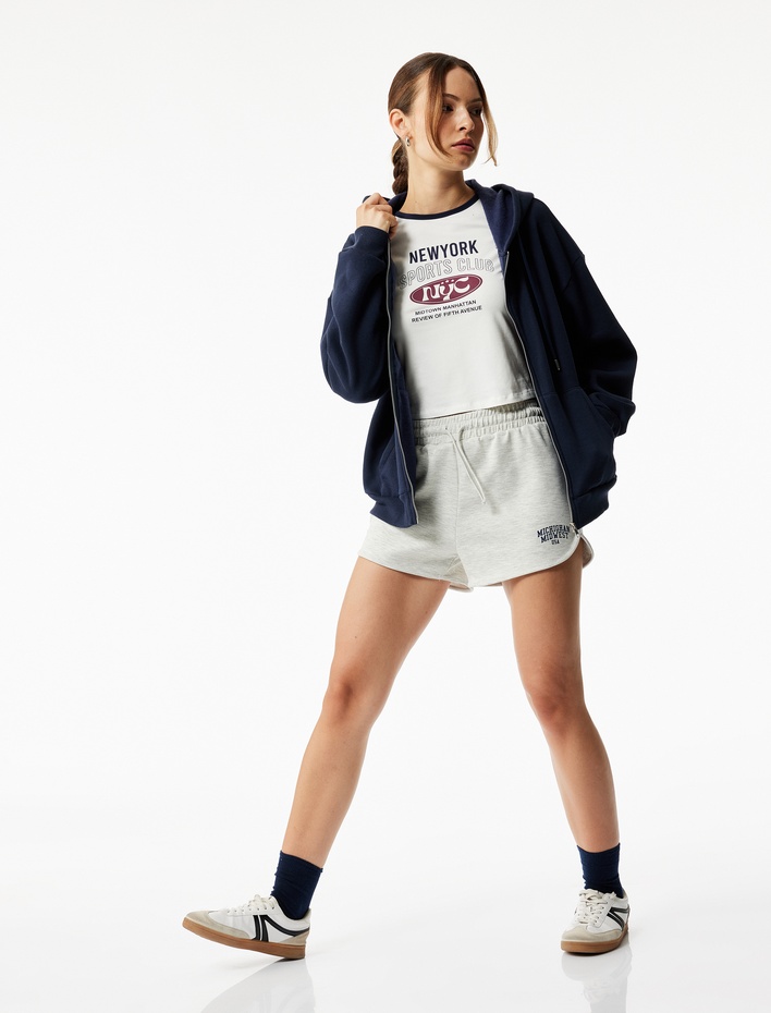  Viskon Karışımlı Rahat Kalıp Yüksek Bel Bağcıklı Baskılı Mini Spor Şort