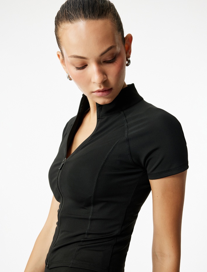  Dik Yaka Fermuarlı Slim Fit Spor Tişört